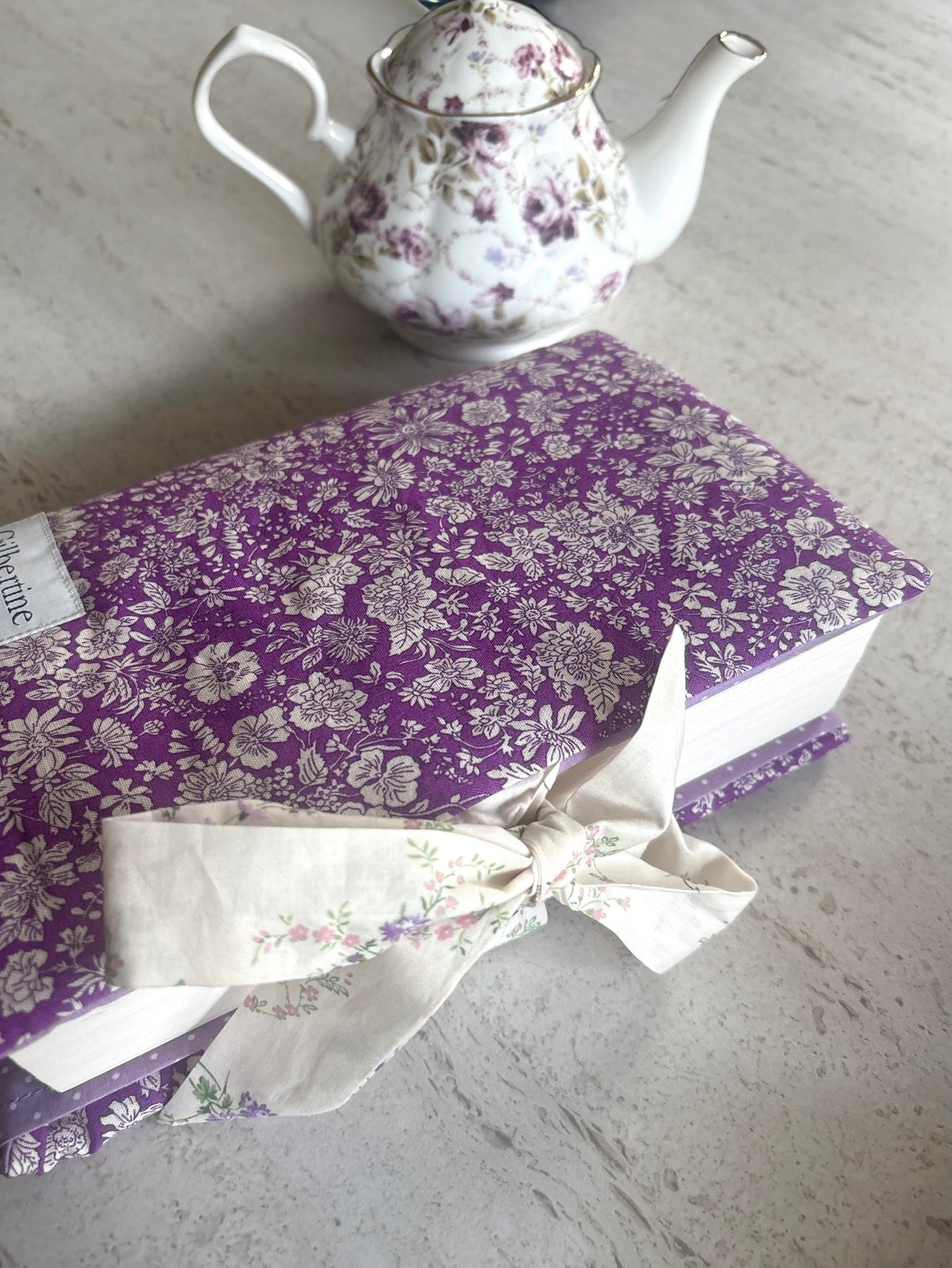 Couvre-livre moyen Love Poison 💜 - Gilbertine BrusselsGilbertine Brussels