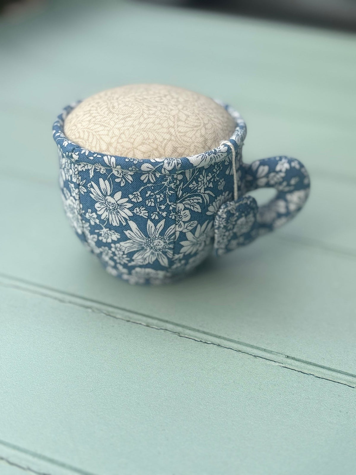 Pique-épingle 🫖Tasse de thé en tissu LIBERTY - Gilbertine BrusselsGilbertine Brussels