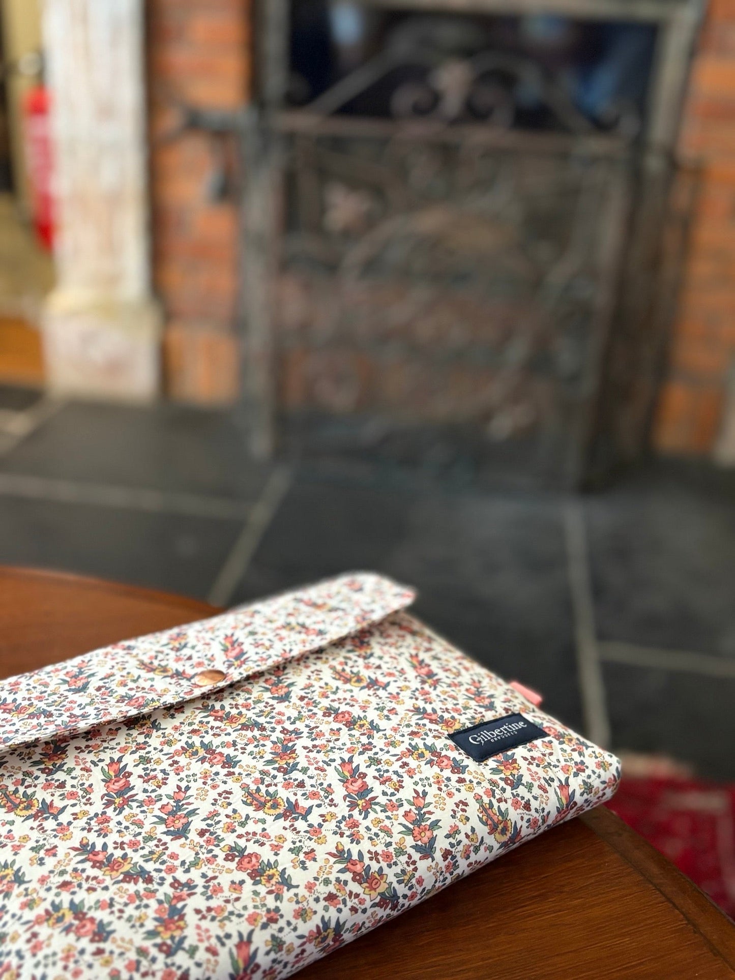 Pochette Cathy's cupboard - Gilbertine BrusselsGilbertine Brussels