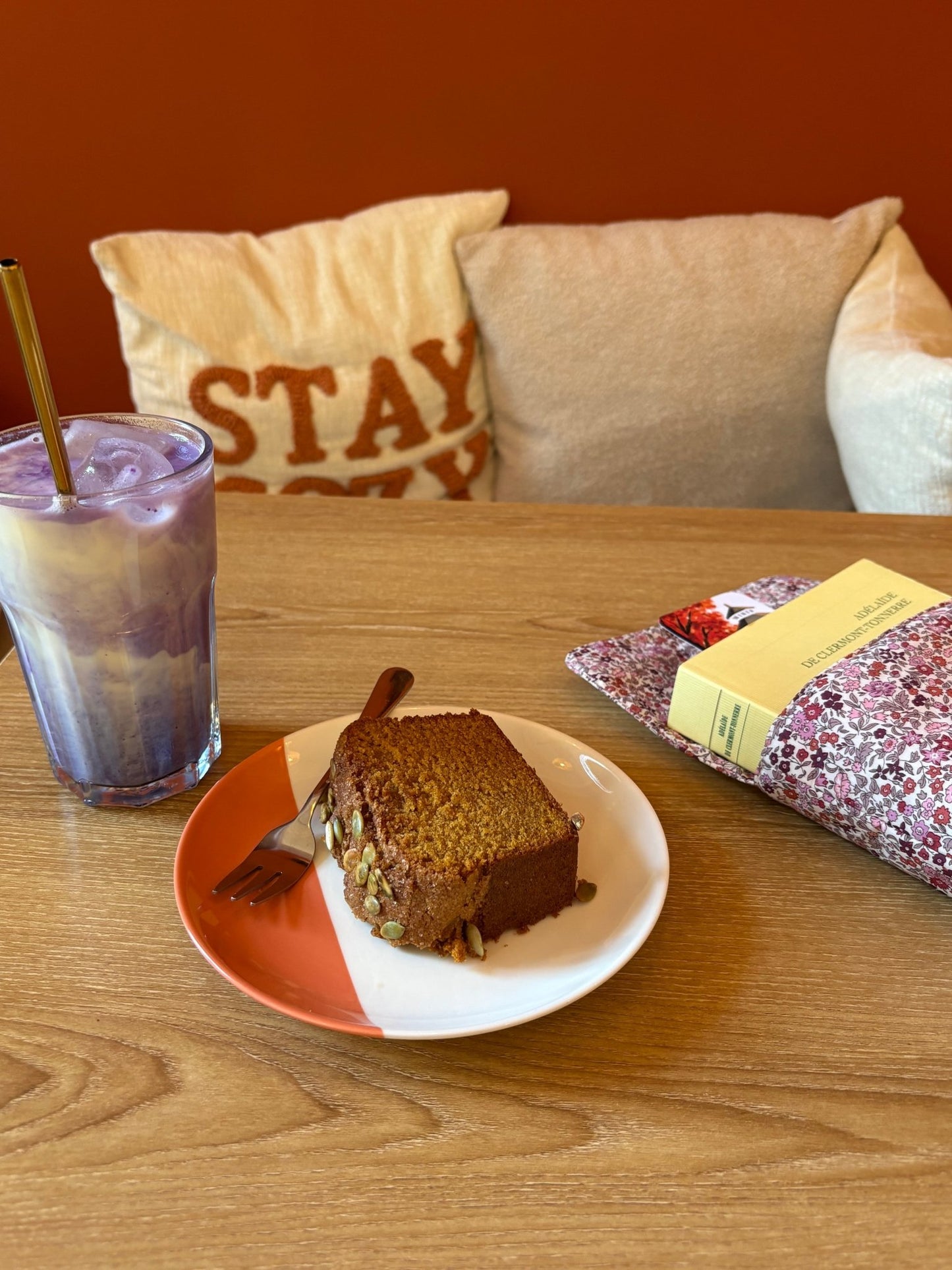 Pochette roman broché The road of flavours - Gilbertine BrusselsGilbertine Brussels