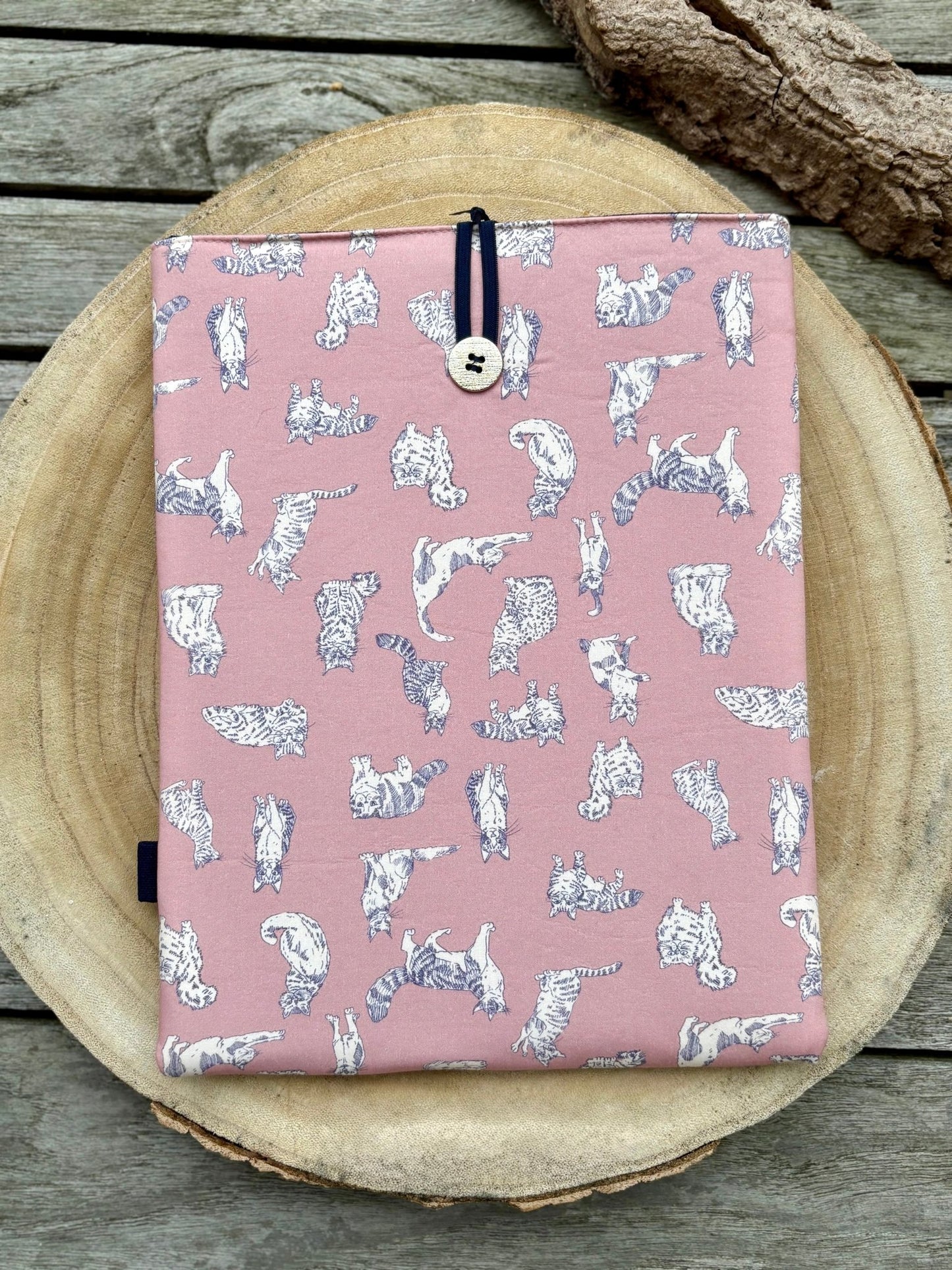 Pochette roman tablette Georgette - Gilbertine BrusselsGilbertine Brussels