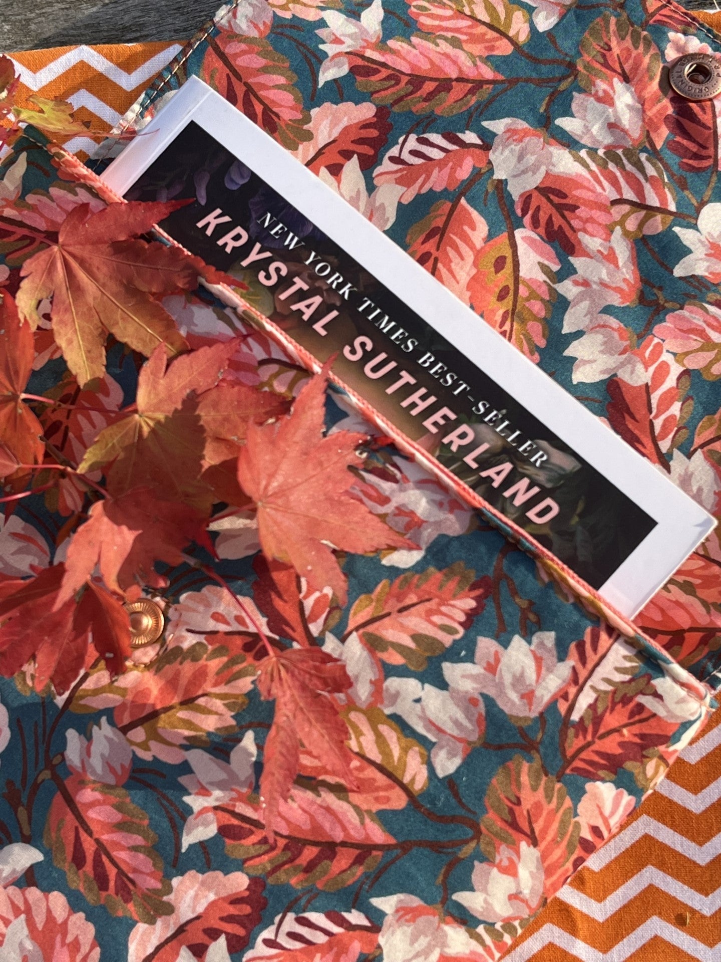 Pochette grand roman Autumn vibes - Gilbertine BrusselsGilbertine Brussels
