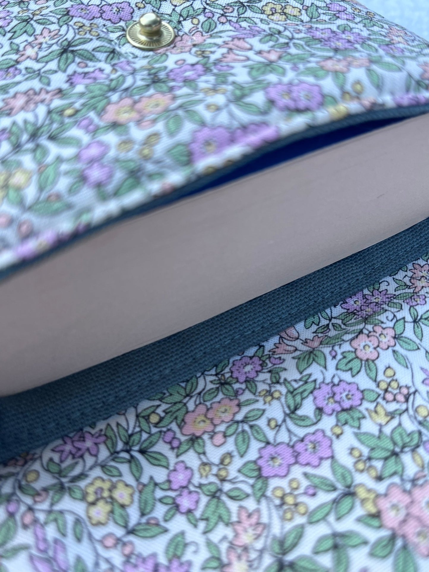 Pochette Livre de Poche Garden Mystery - Gilbertine BrusselsGilbertine Brussels