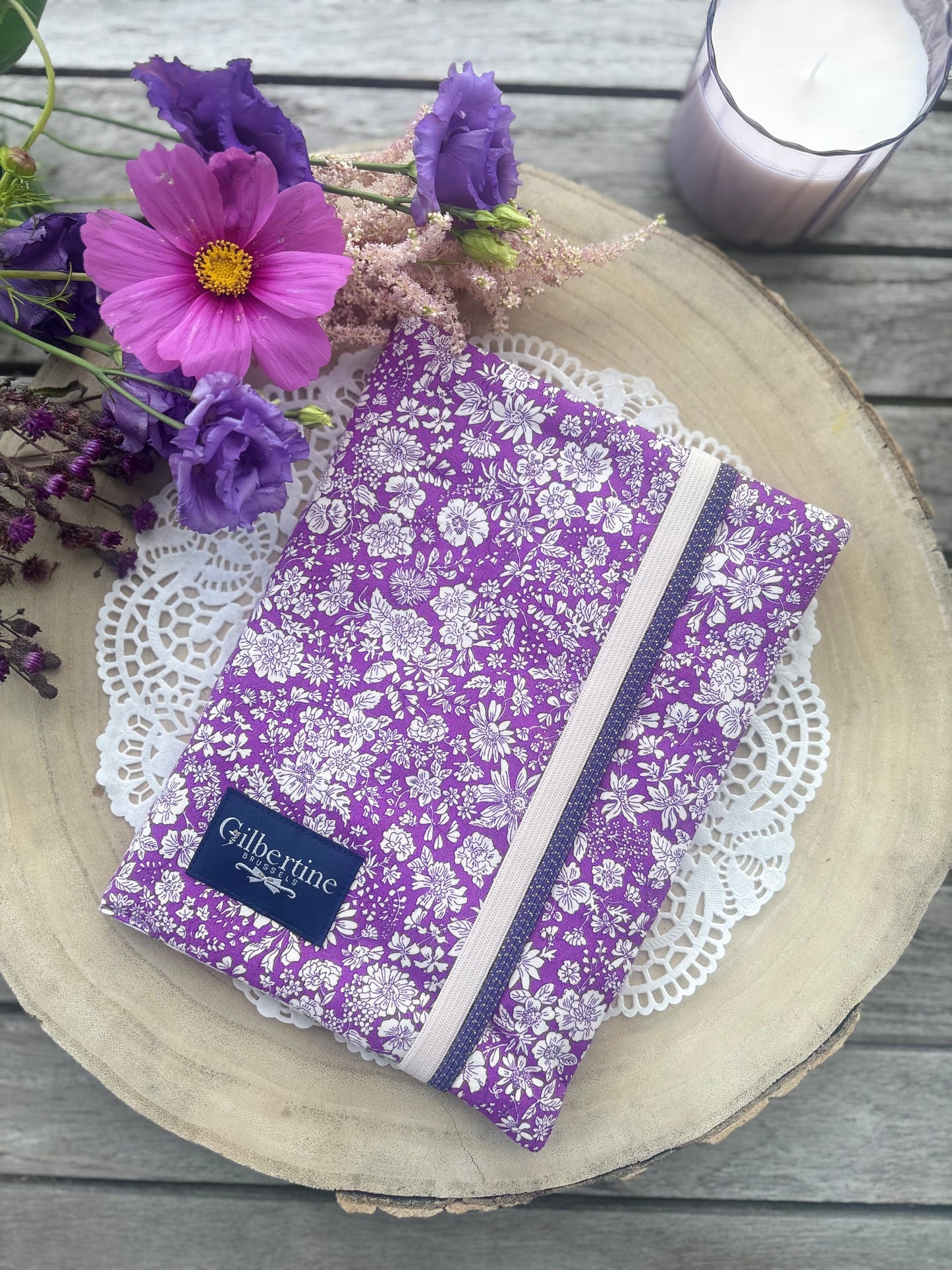 Couvre-livre moyen Love poison 💜 ( élastiques )