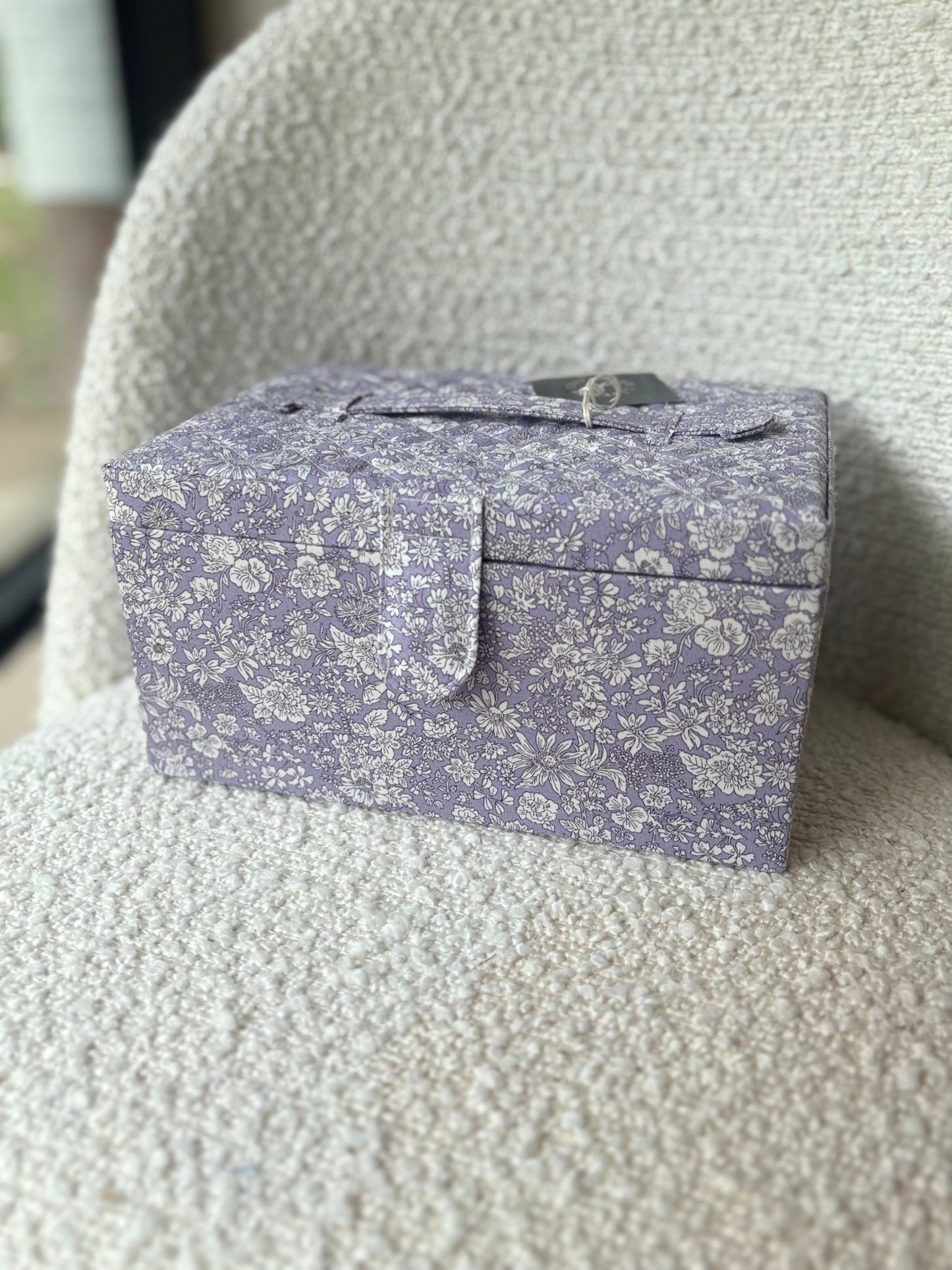 Boîte à couture en tissu Liberty ( lilas ) - Gilbertine BrusselsGilbertine Brussels