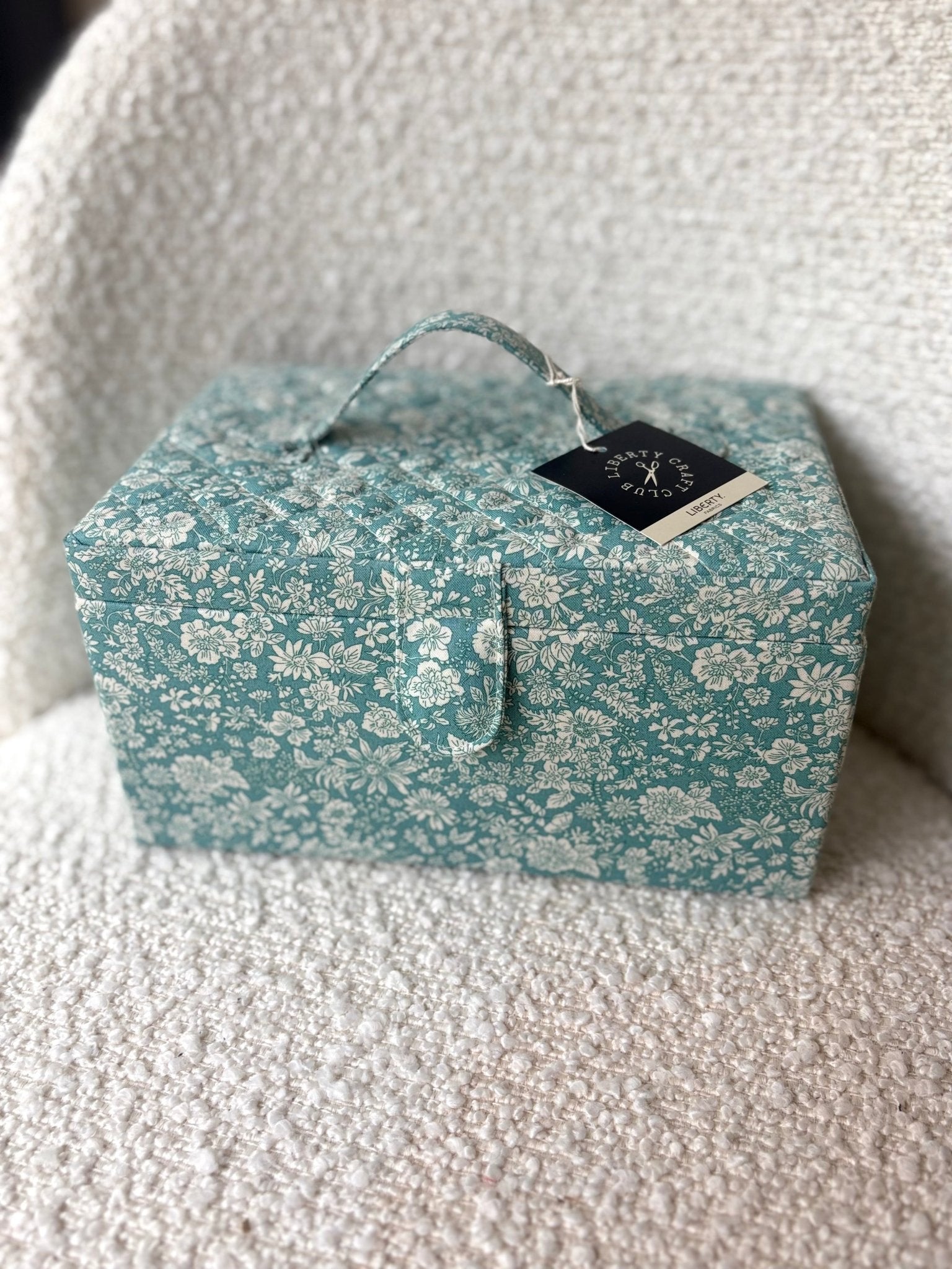 Boîte à couture en tissu Liberty (vert) - Gilbertine BrusselsGilbertine Brussels