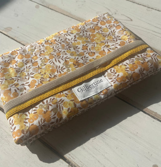 Couvre - livre de poche Sunkissed wheat - Gilbertine BrusselsGilbertine Brussels