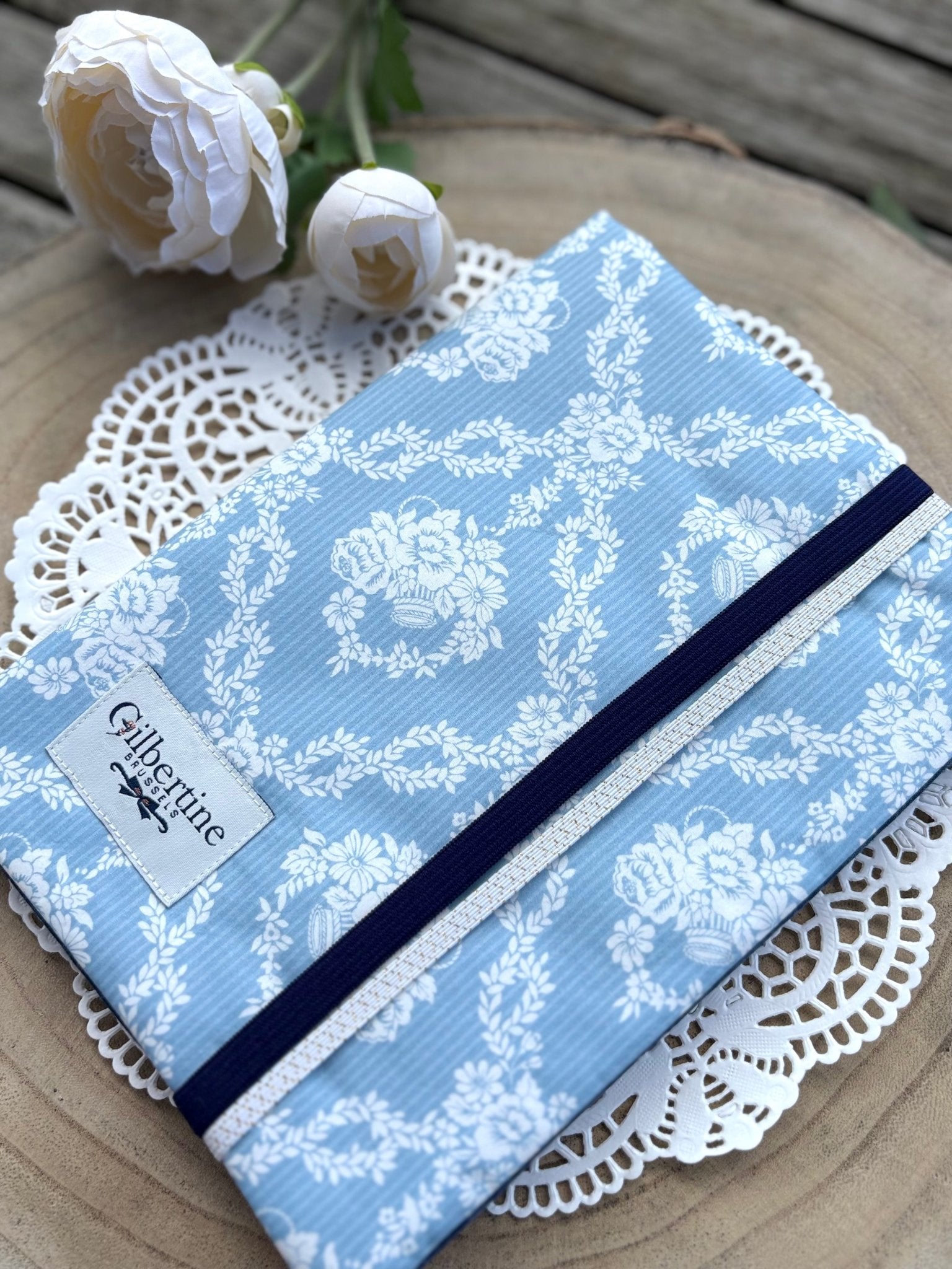 Couvre - livre MOYEN Born for romance [adaptable] - Gilbertine BrusselsGilbertine Brussels