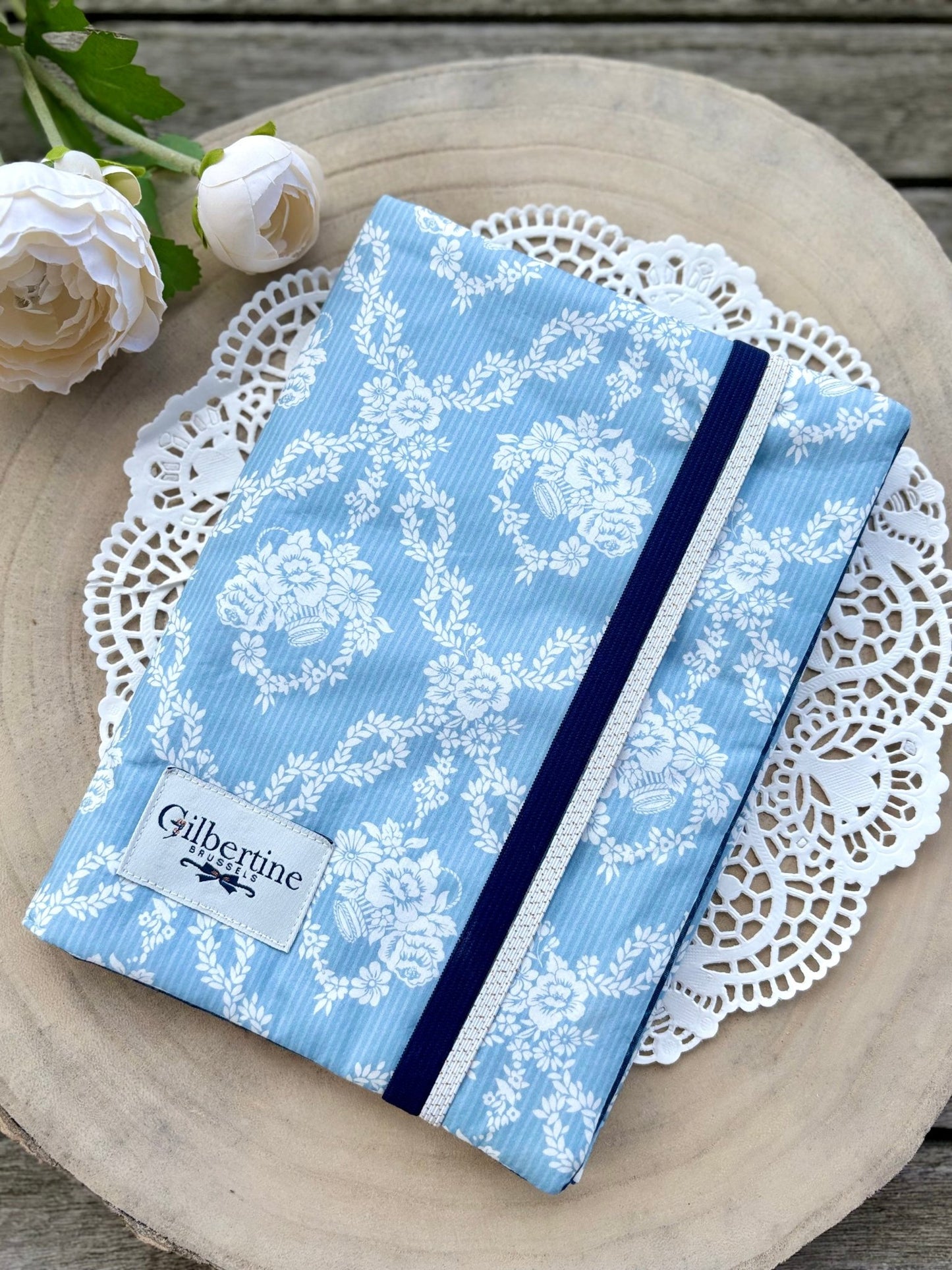 Couvre - livre MOYEN Born for romance [adaptable] - Gilbertine BrusselsGilbertine Brussels