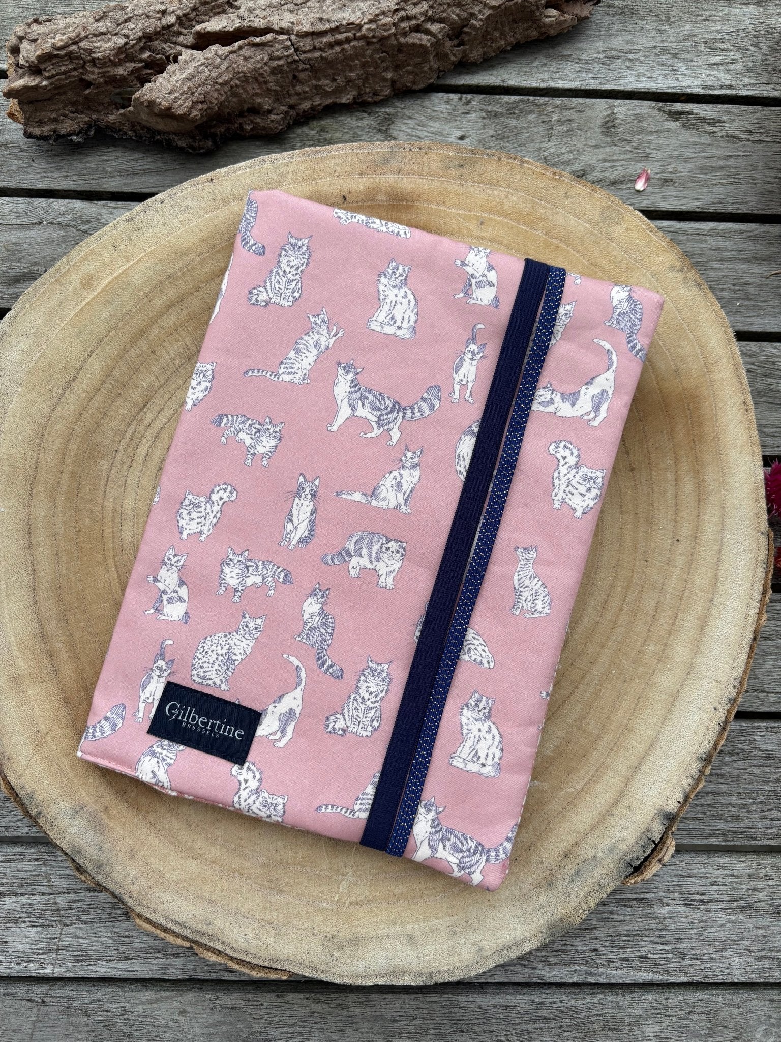 Couvre - livre roman broché Georgette [adaptable] - Gilbertine BrusselsGilbertine Brussels