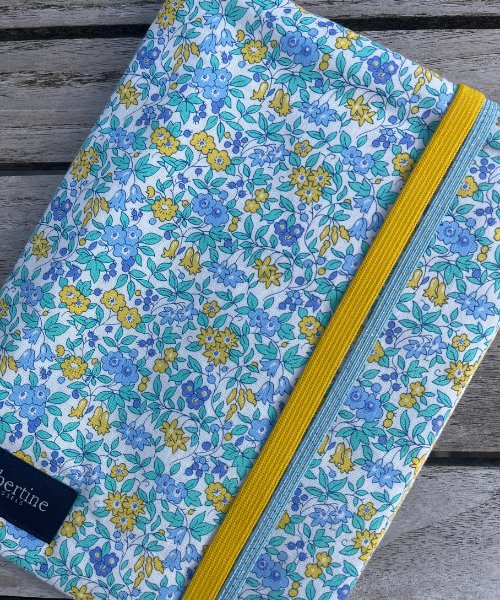 Couvre-livre roman broché Lemon zest [adaptable] - Gilbertine BrusselsGilbertine Brussels