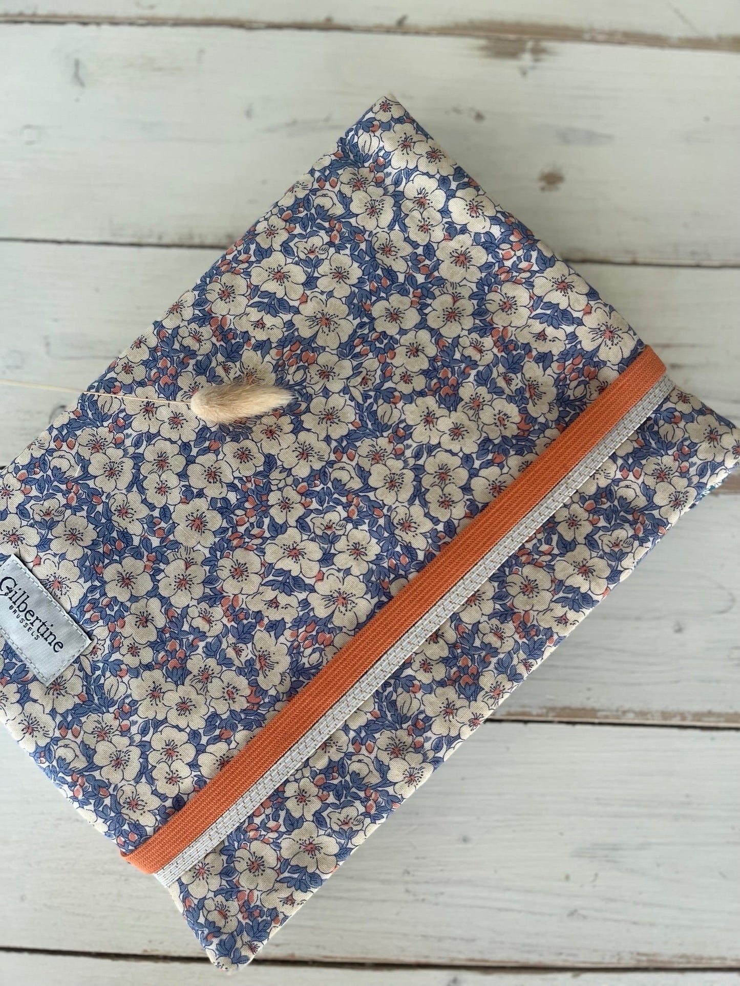 Couvre - Livre roman broché Sunday blanket - Gilbertine BrusselsGilbertine BrusselsPochette Livre