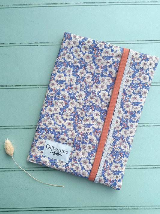 Couvre- Livre roman broché Sunday blanket - Gilbertine BrusselsGilbertine BrusselsPochette Livre
