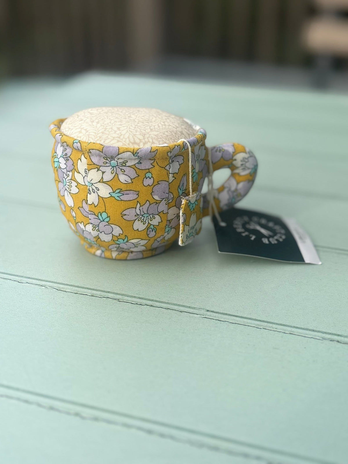 Pique-épingle 🫖Tasse de thé en tissu LIBERTY - Gilbertine BrusselsGilbertine Brussels