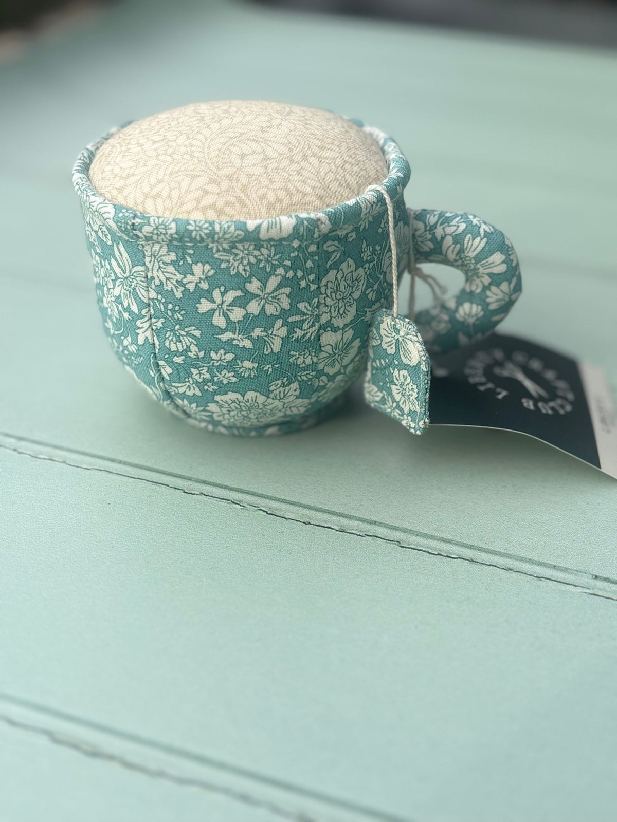 Pique-épingle 🫖Tasse de thé en tissu LIBERTY - Gilbertine BrusselsGilbertine Brussels