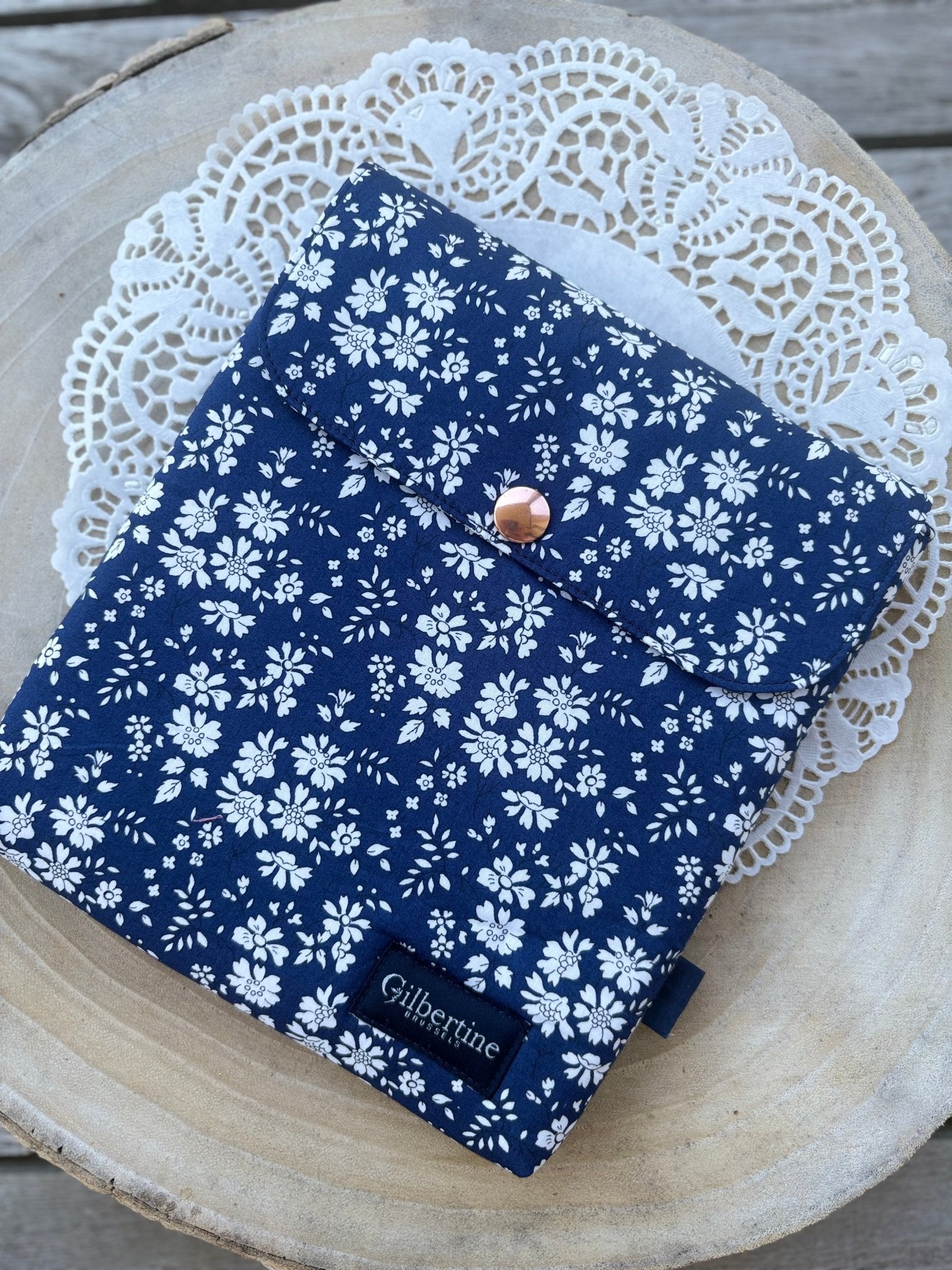 Pochette liseuse Emilia 7 pouces - Gilbertine BrusselsGilbertine Brussels