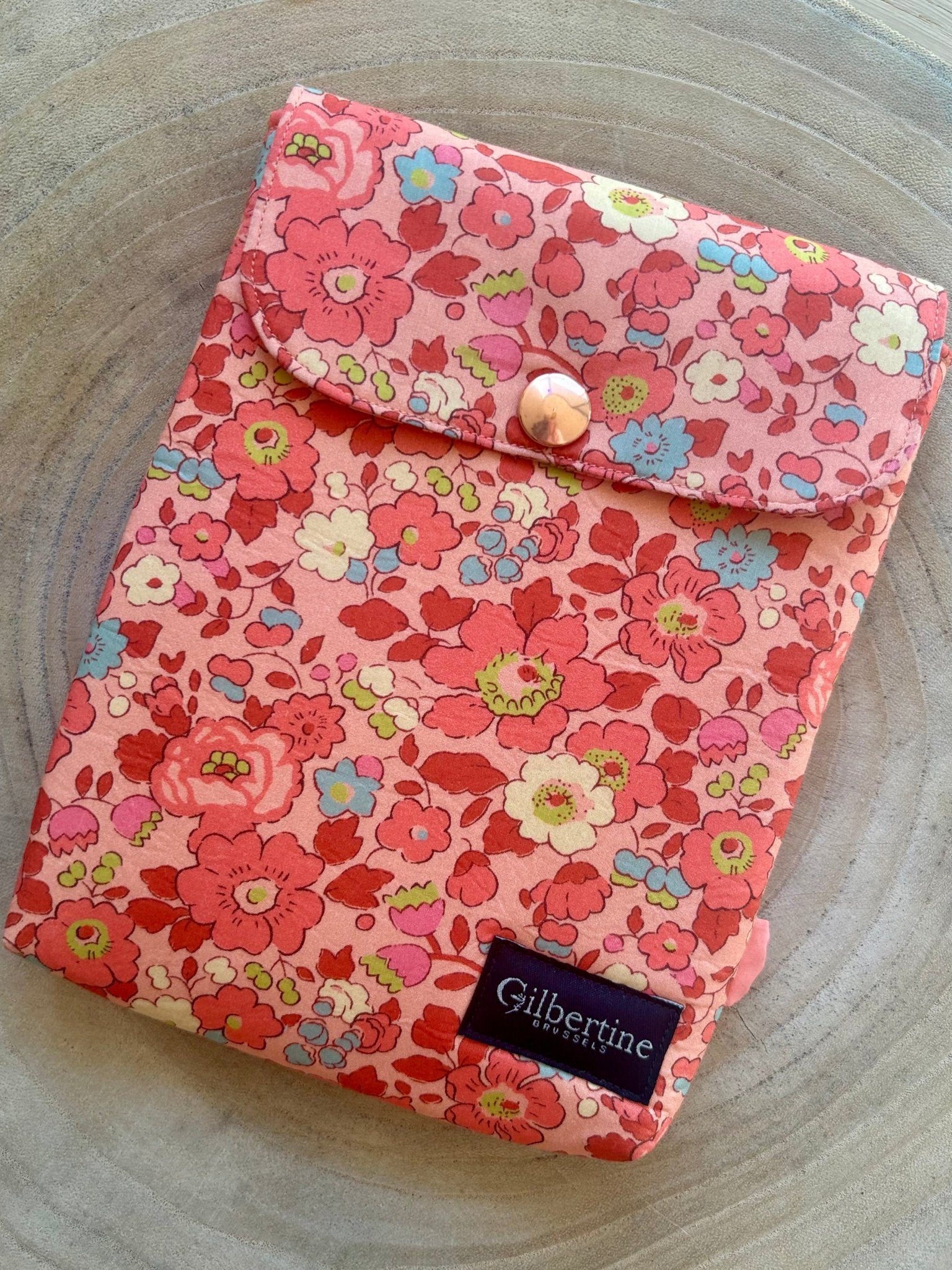 Pochette liseuse Peach sorbet 6 pouces - Gilbertine BrusselsGilbertine Brussels