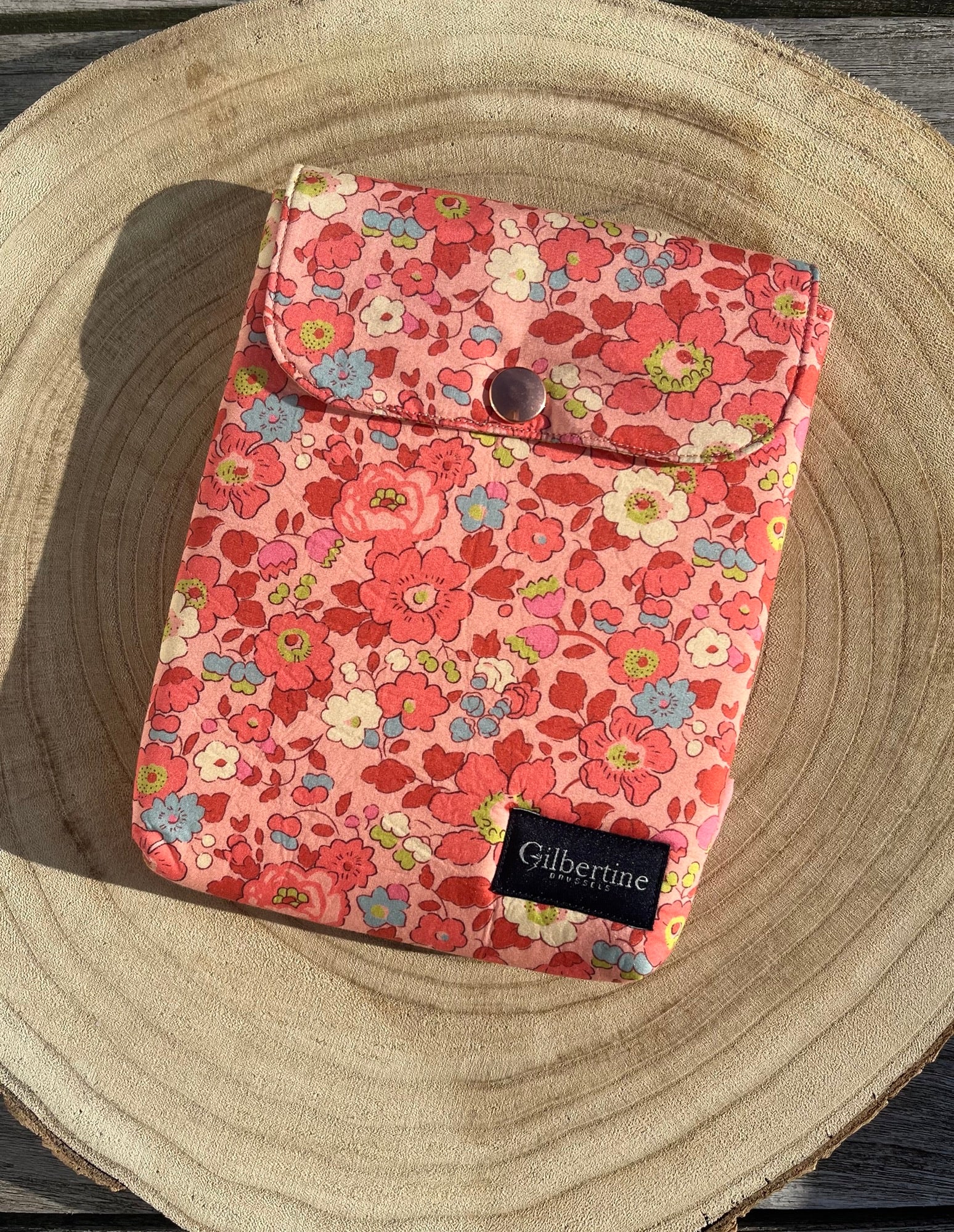 Pochette liseuse Peach sorbet 6 pouces - Gilbertine BrusselsGilbertine Brussels