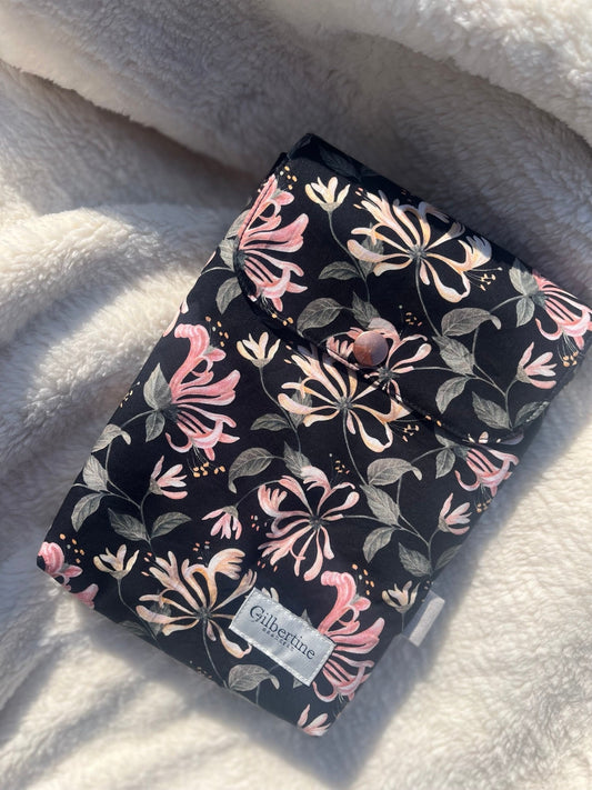 Pochette Livre de Poche Mellow Shadow - Gilbertine BrusselsGilbertine Brussels