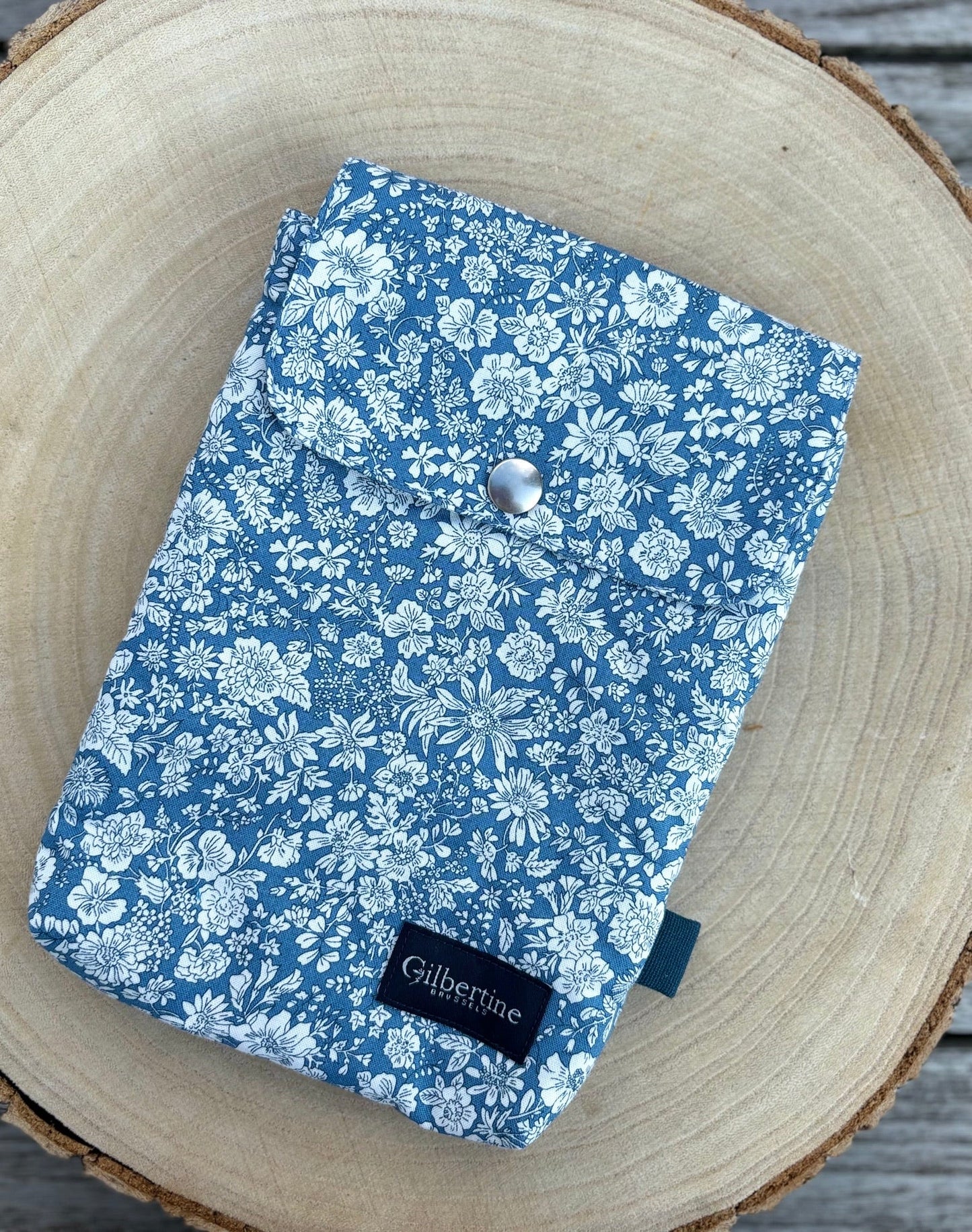 Pochette Livre de Poche Sweet Charlotte - Gilbertine BrusselsGilbertine BrusselsPochette livre