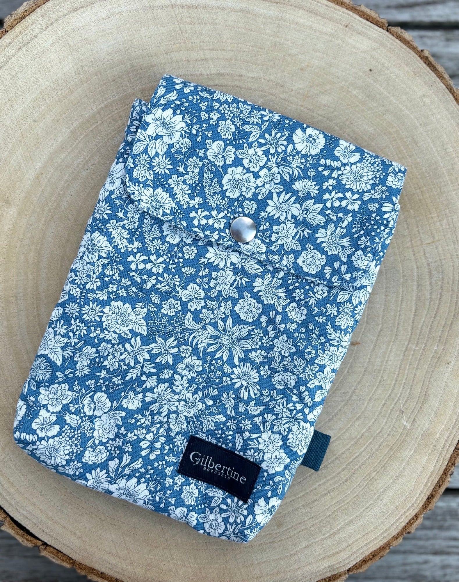 Pochette Livre de Poche Sweet Charlotte - Gilbertine BrusselsGilbertine BrusselsPochette livre