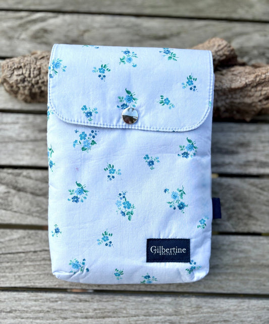 Pochette Livre de Poche Under the umbrella [ Liberty X Bridgerton ] - Gilbertine BrusselsGilbertine Brussels