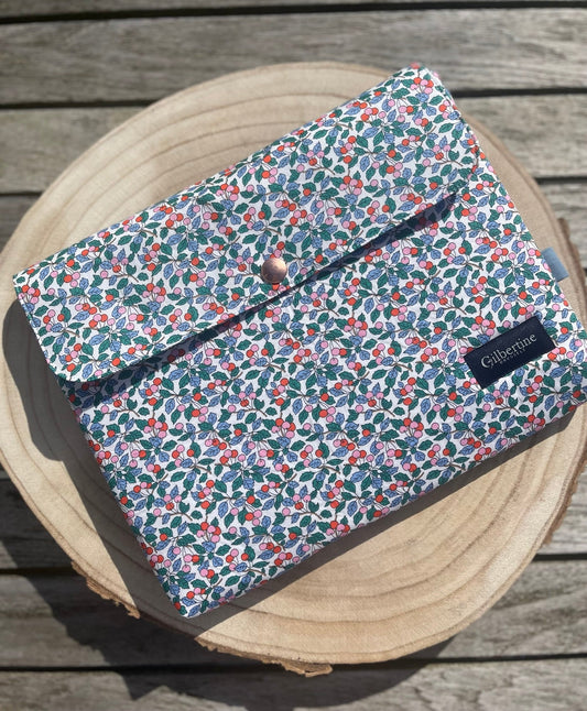 Pochette Reading under the tree - Gilbertine BrusselsGilbertine Brussels