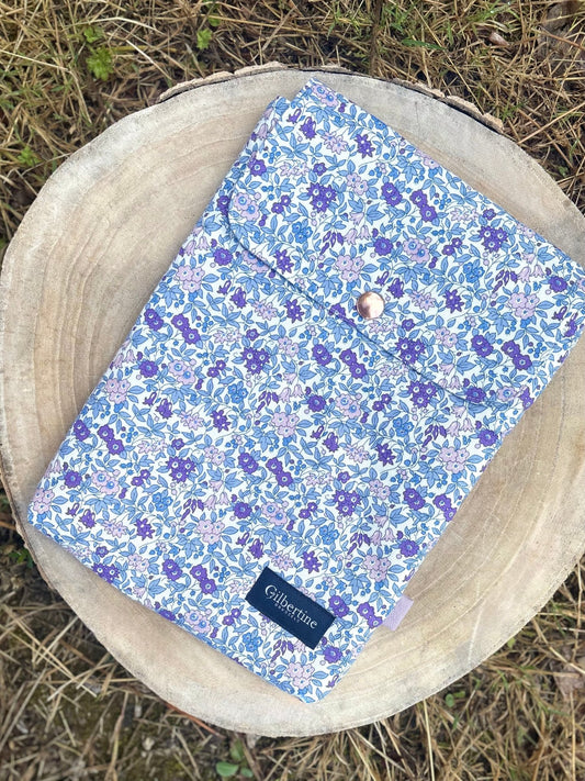 Pochette roman broché Bluebells - Gilbertine BrusselsGilbertine Brussels