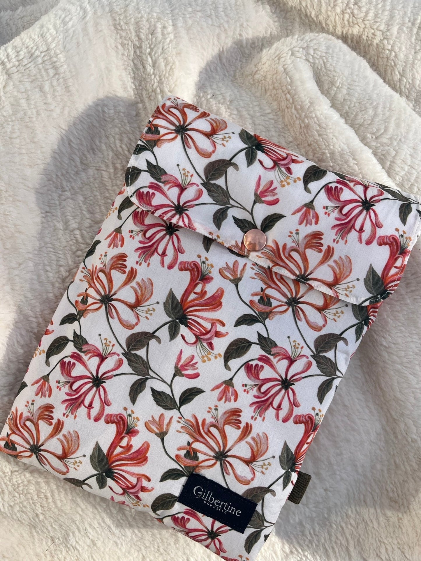 Pochette roman broché Honeysuckle - Gilbertine BrusselsGilbertine Brussels