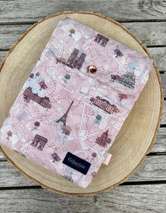 Pochette roman broché Justine in Paris - Gilbertine BrusselsGilbertine Brussels