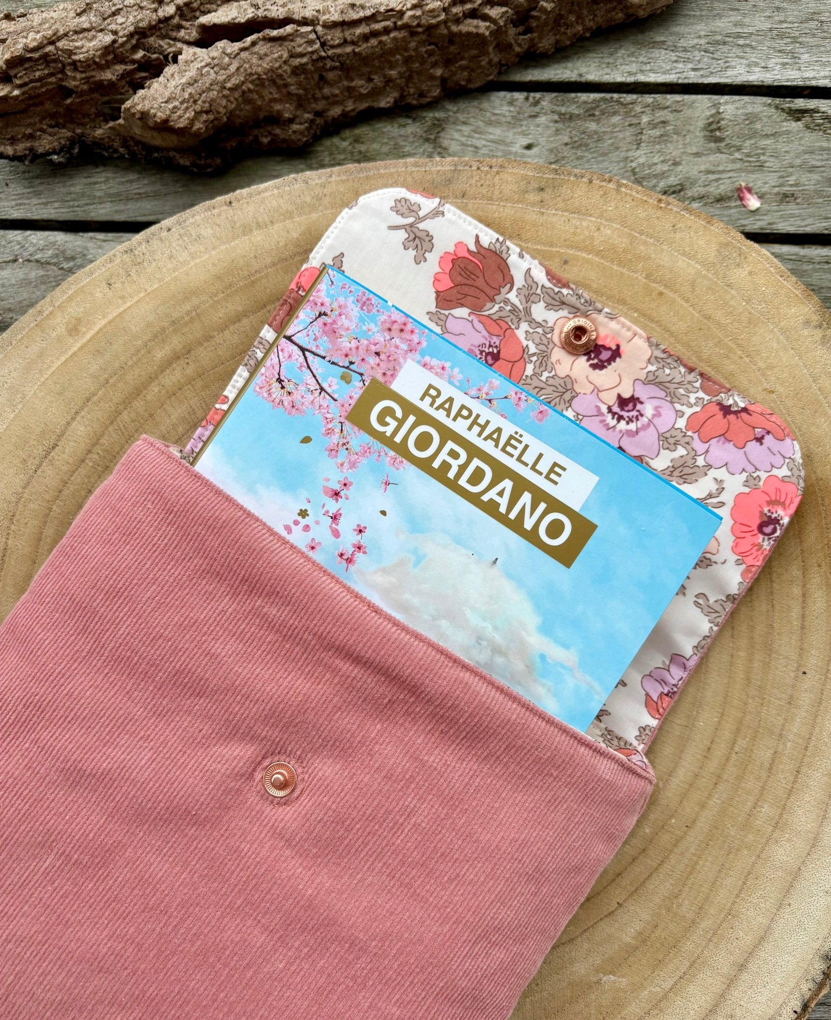 Pochette roman broché Little treasure - Gilbertine BrusselsGilbertine Brussels