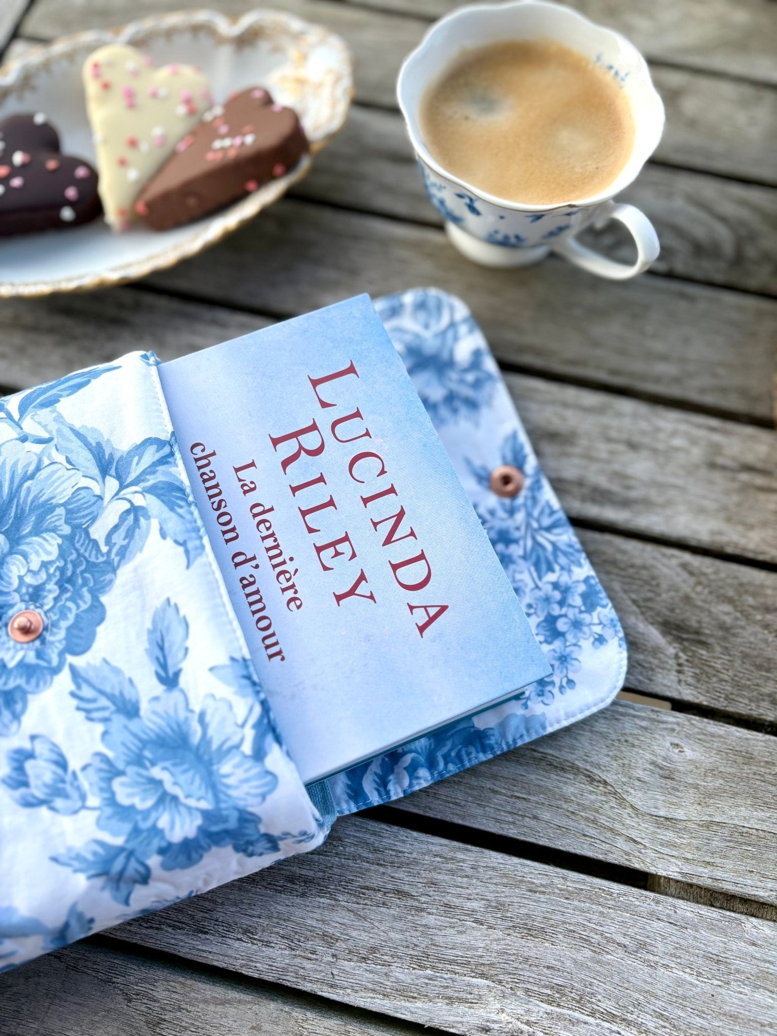 Pochette roman broché 'Modist Jewel' [Liberty® x Bridgerton] - Gilbertine BrusselsGilbertine Brussels