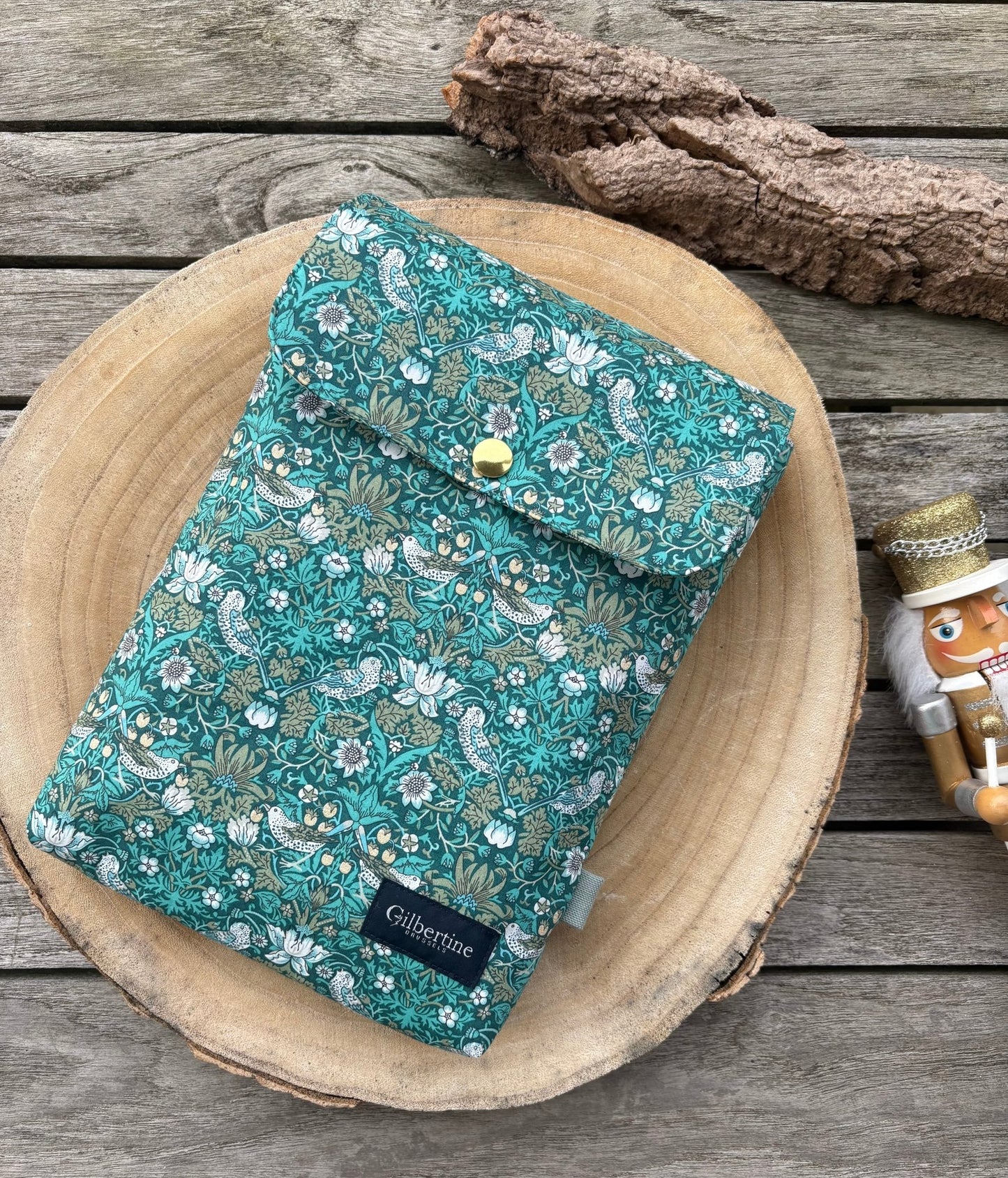 Pochette roman broché Sparkle wine - Gilbertine BrusselsGilbertine Brussels