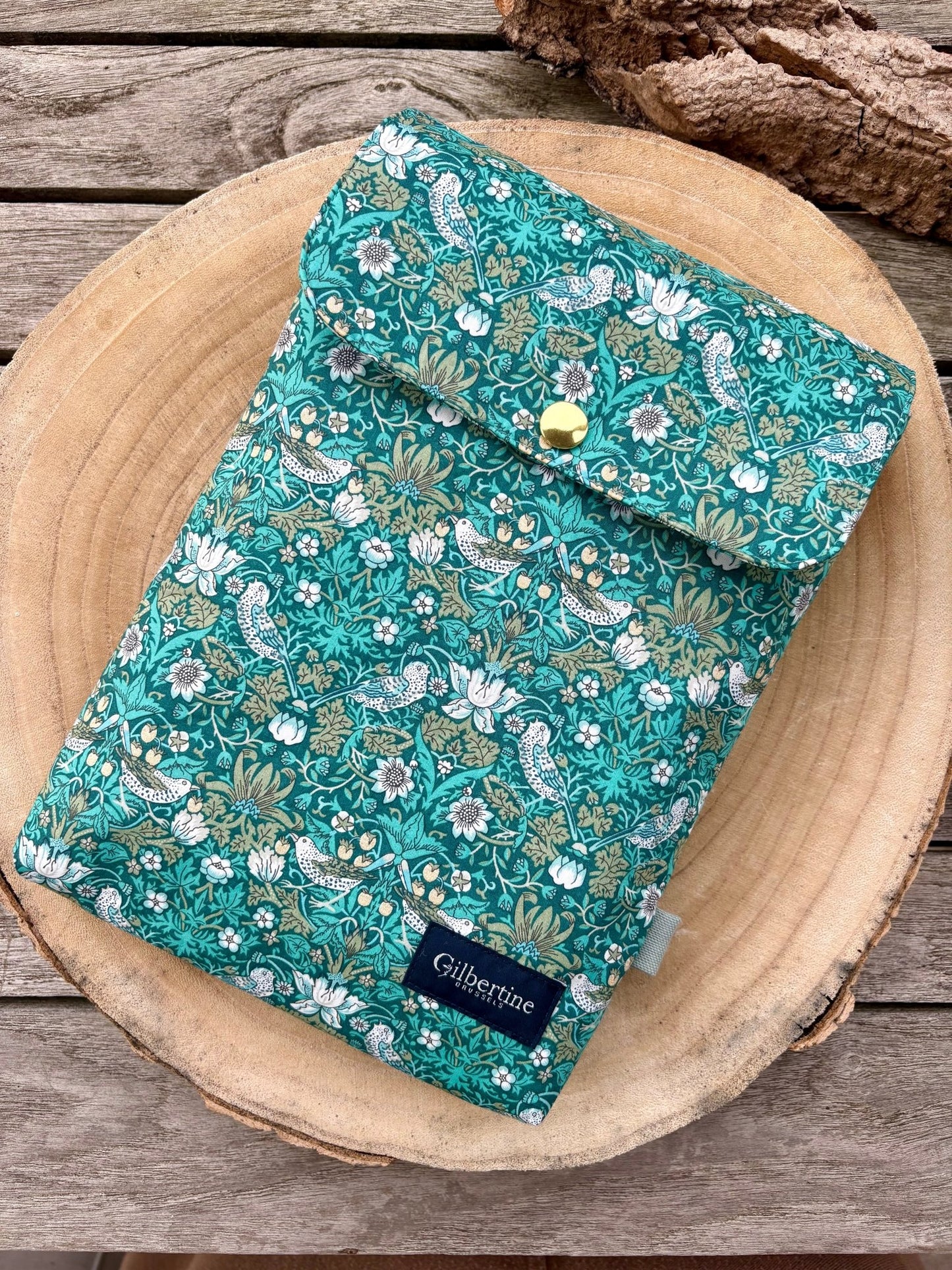 Pochette roman broché Sparkle wine - Gilbertine BrusselsGilbertine Brussels