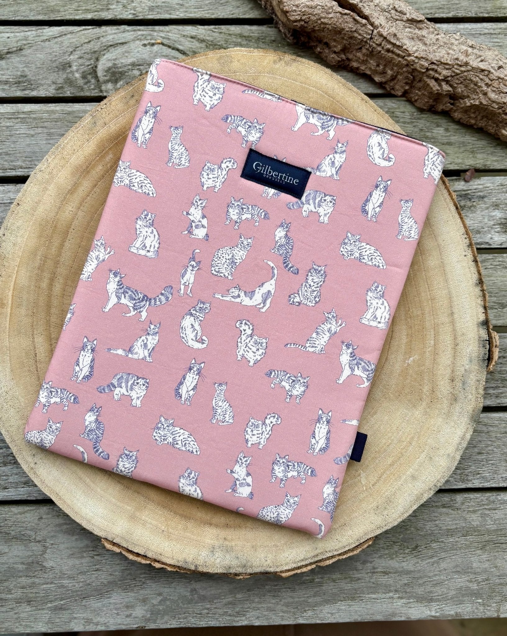 Pochette roman tablette Georgette - Gilbertine BrusselsGilbertine Brussels