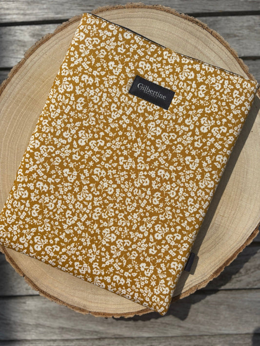 Pochette roman/tablette A5 farm girl - Gilbertine BrusselsGilbertine BrusselsPochette Livre