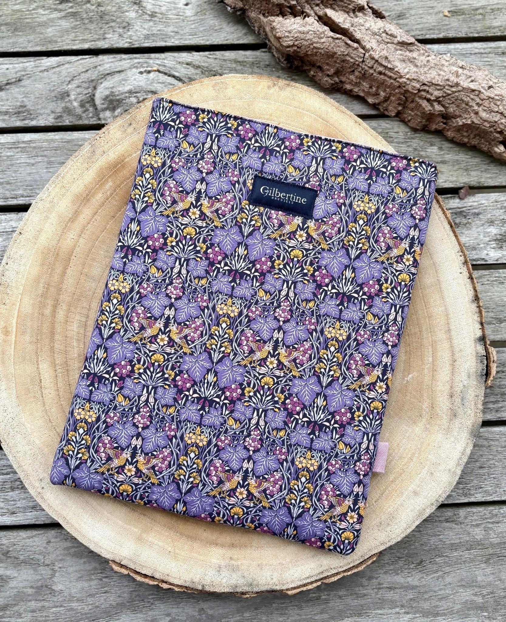 Pochette roman/tablette enchanted Harvest - Gilbertine BrusselsGilbertine Brussels