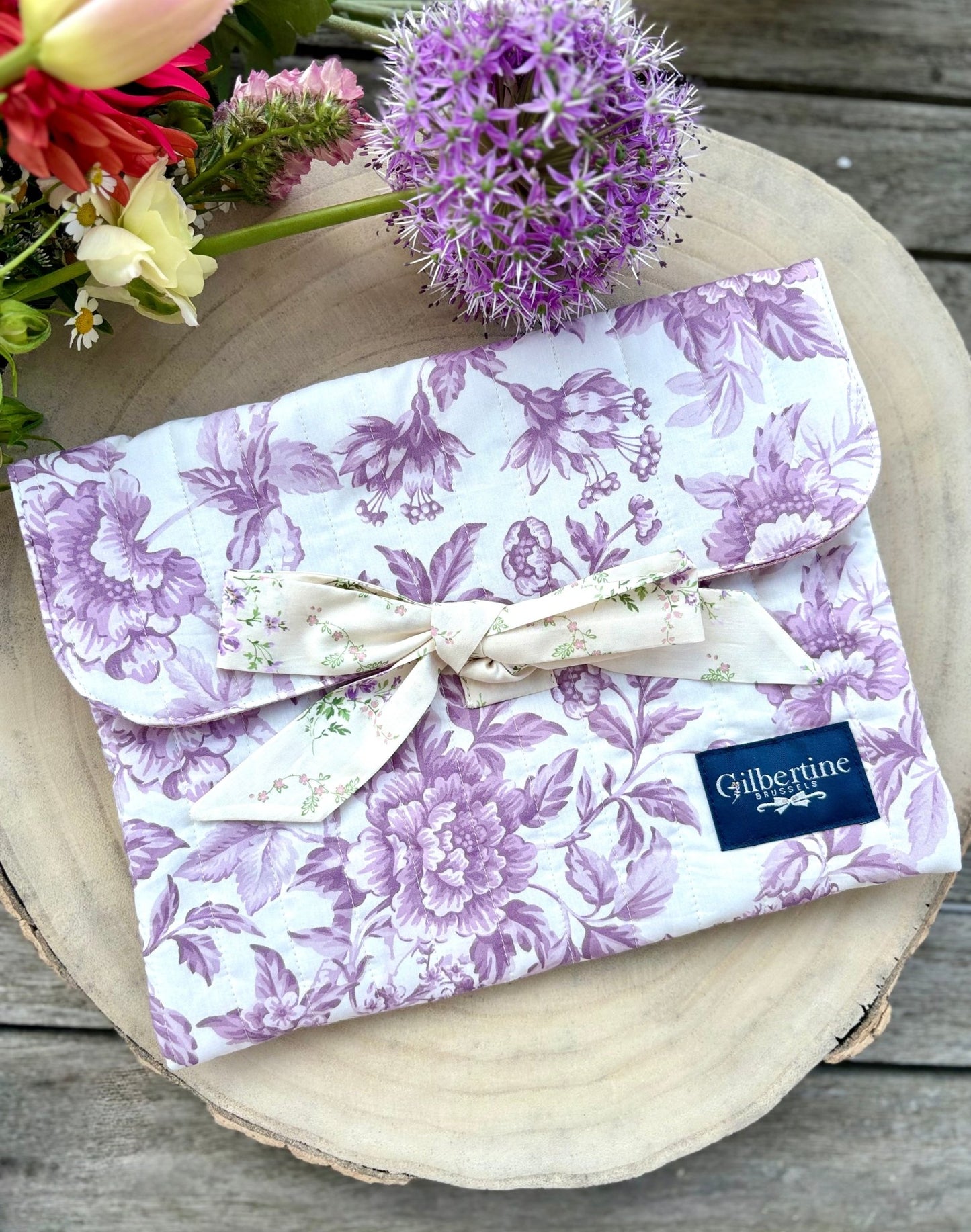 Pochette ruban Gorgeous (format roman) - Gilbertine BrusselsGilbertine Brussels