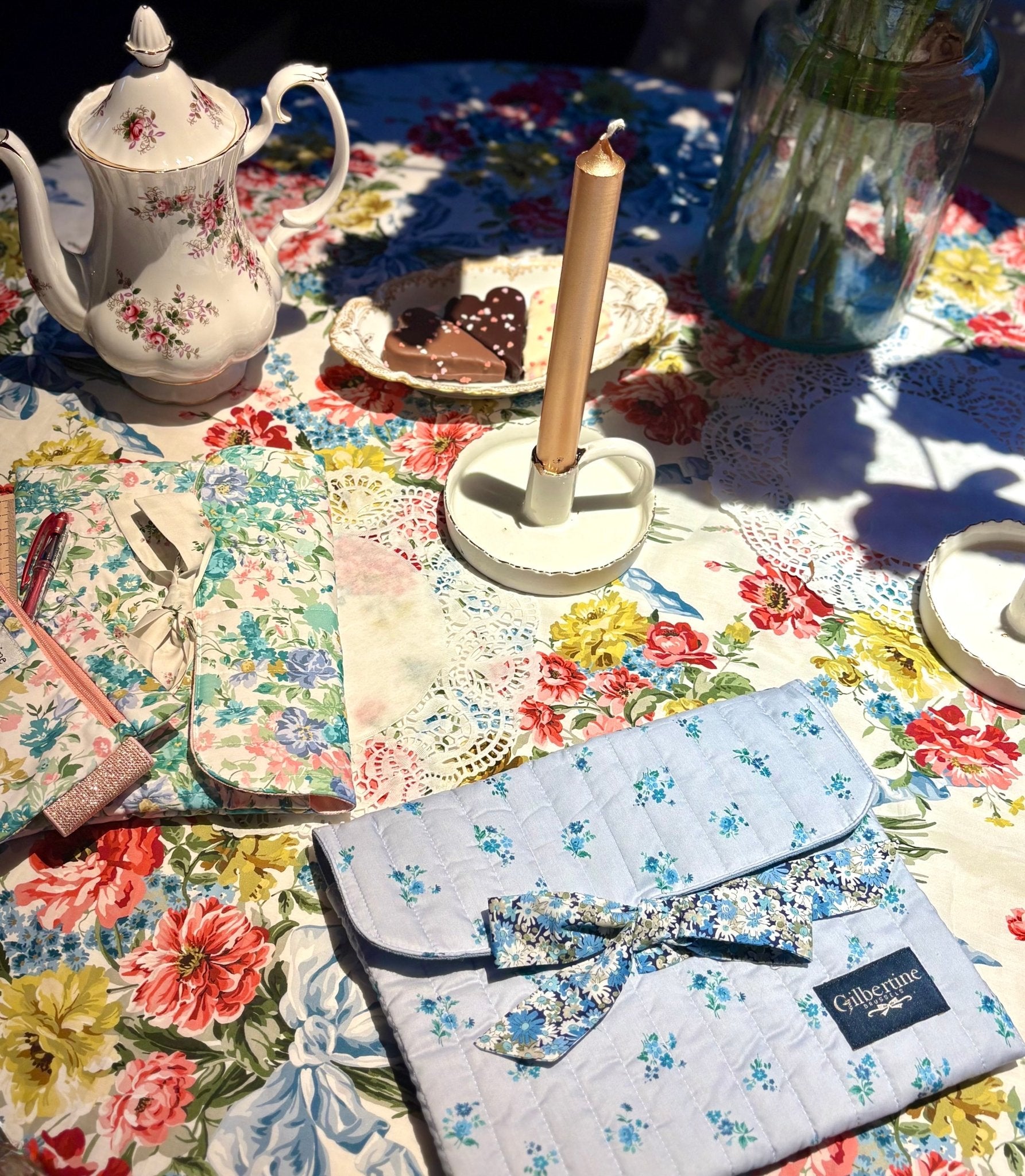 Pochette ruban Posy umbrella ( format roman) - Gilbertine BrusselsGilbertine Brussels