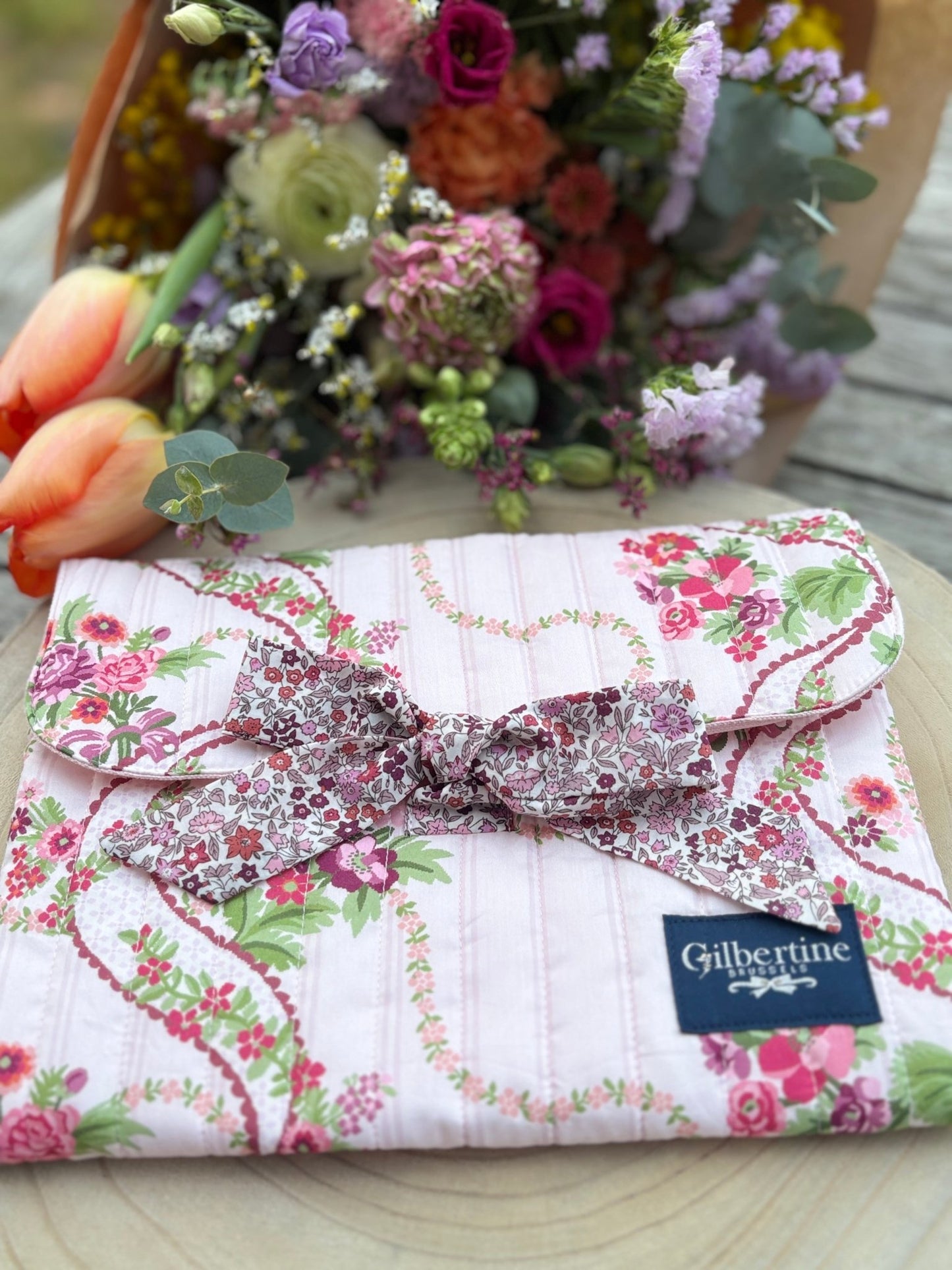 Pochette ruban Ribbons of love (format roman) - Gilbertine BrusselsGilbertine Brussels