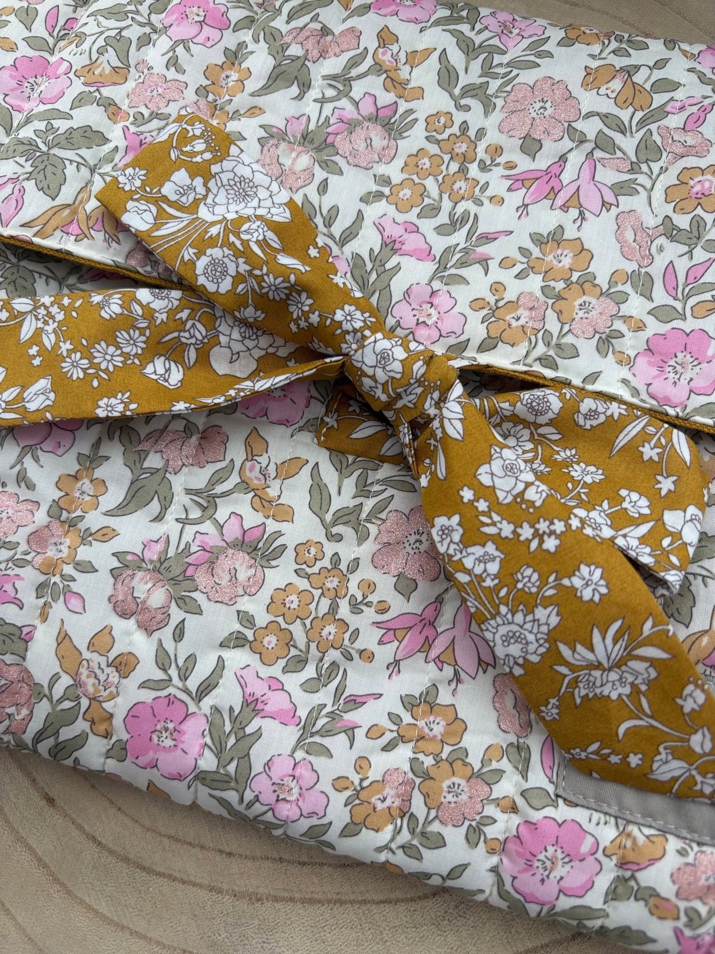 Pochette ruban Say it with flowers ( format roman) - Gilbertine BrusselsGilbertine Brussels