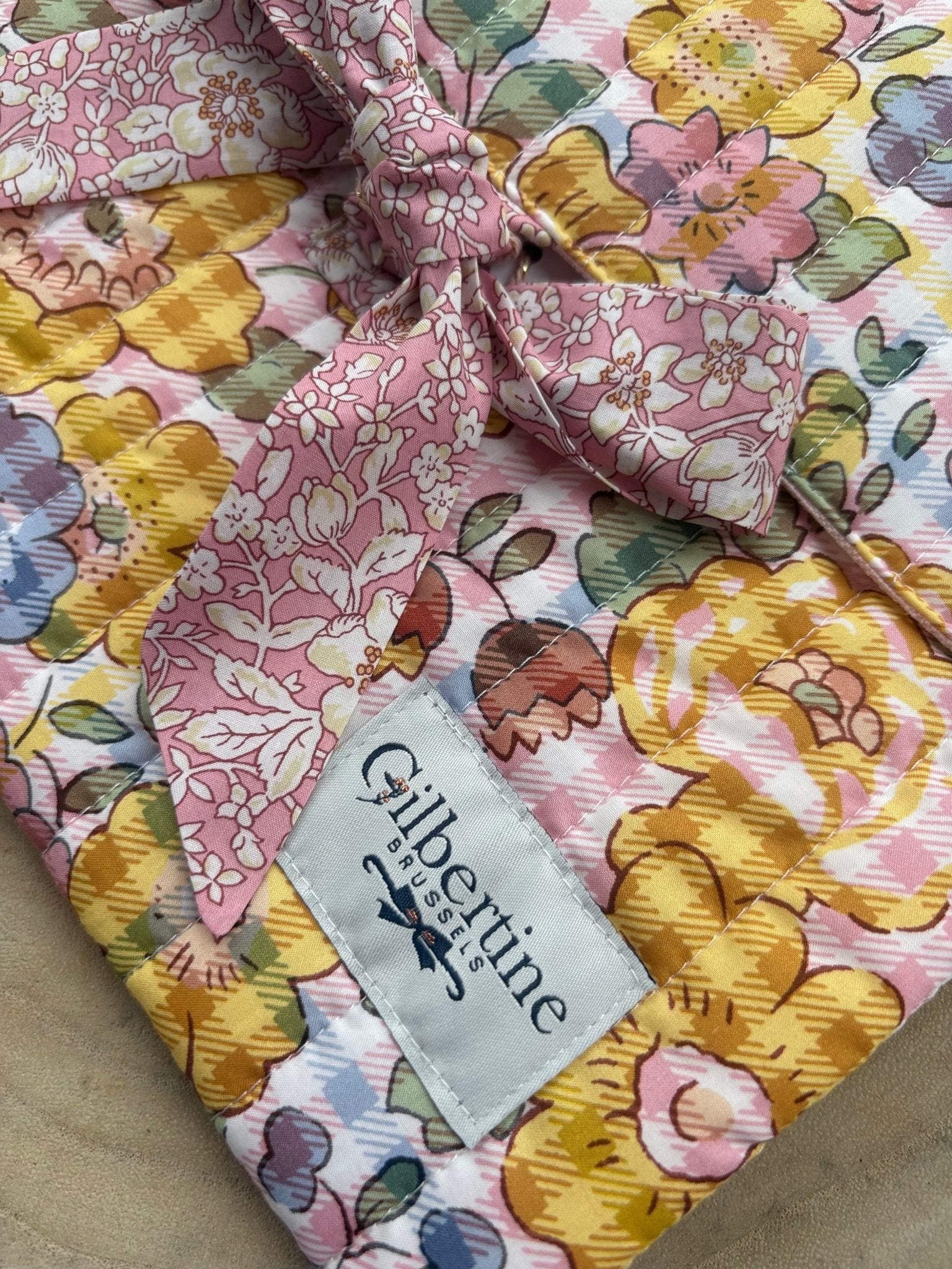 Pochette ruban Sunny piazza ☀️ (format roman) - Gilbertine BrusselsGilbertine Brussels