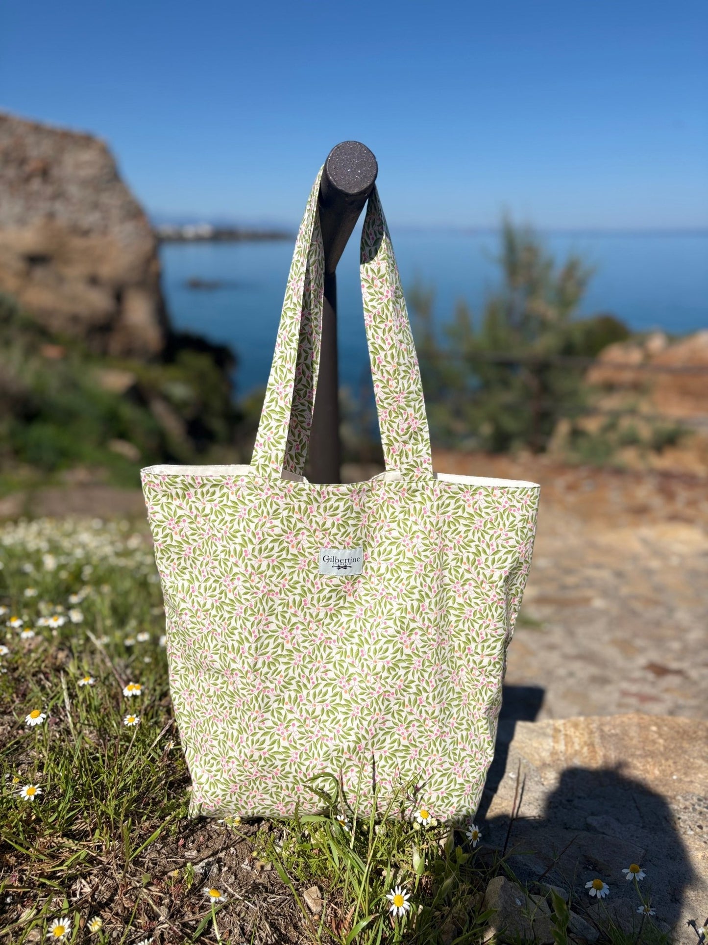 Sac cabas Under the olive tree 🫒 - Gilbertine BrusselsGilbertine Brussels