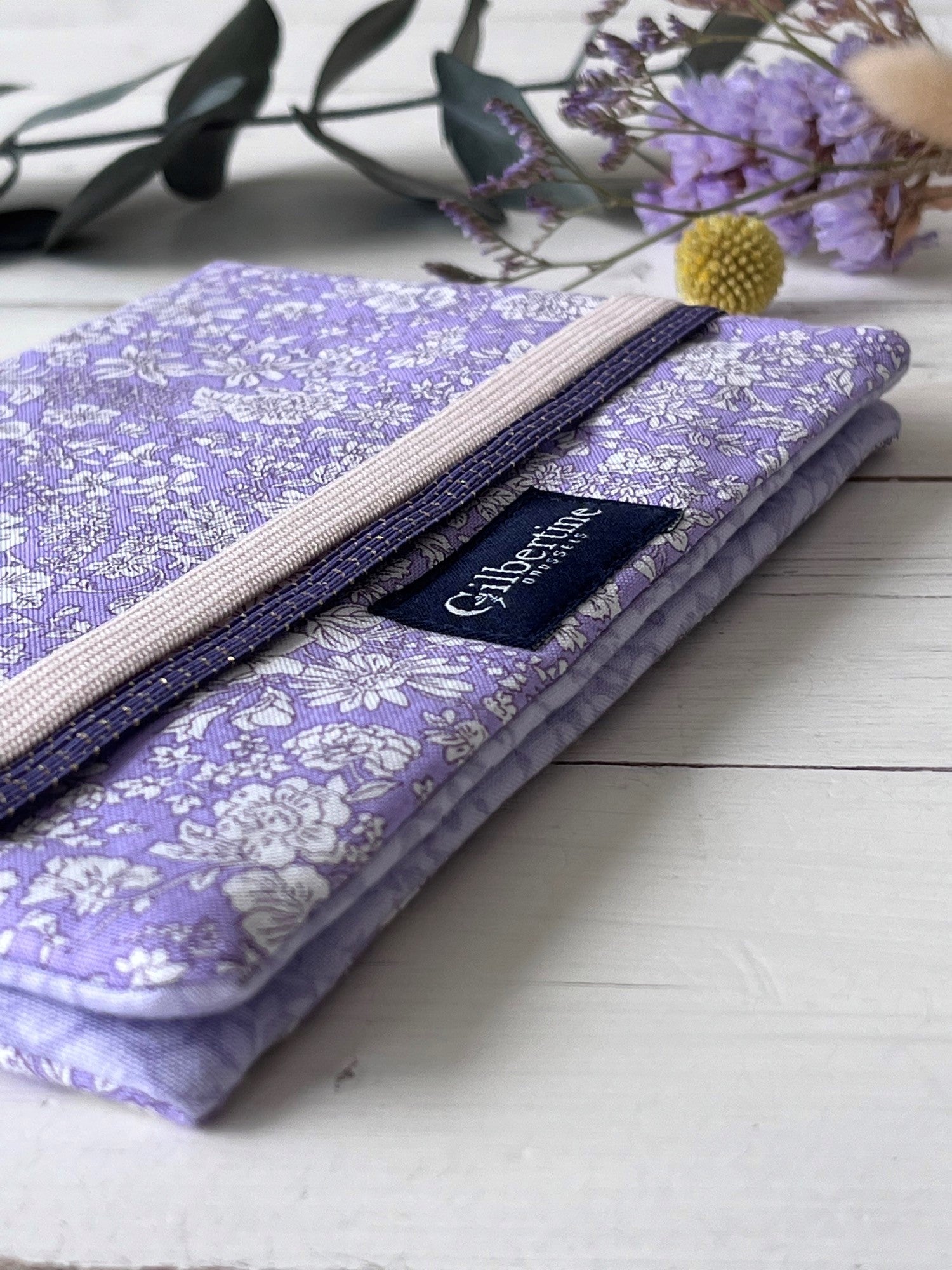 Couvre-livre tissu Liberty Awesome Lilac - protection livre poche - protege roman - Gilbertine Brussels