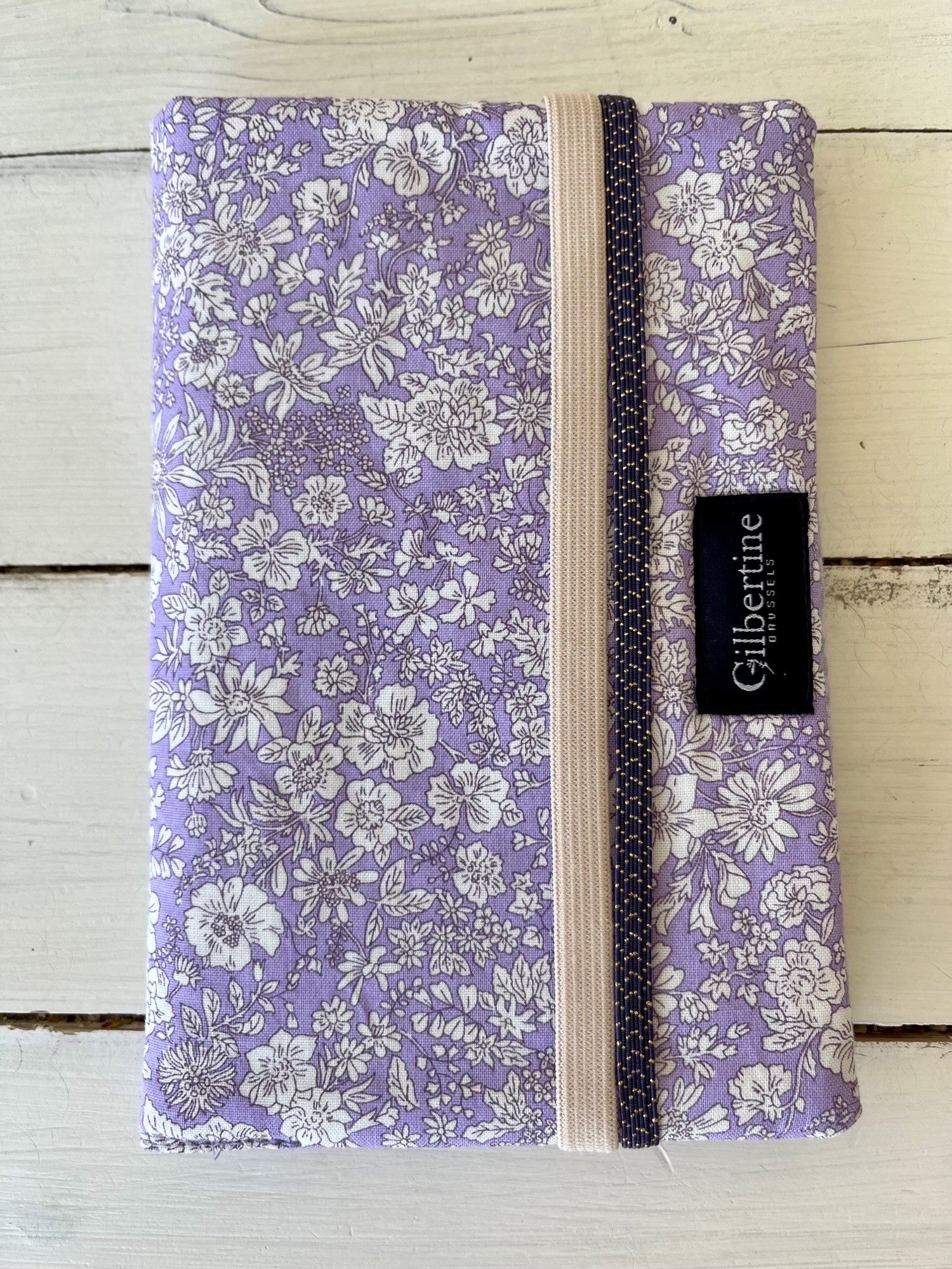 Couvre-livre Awesome Lilac - Gilbertine Brusselsgilbertinebrussels