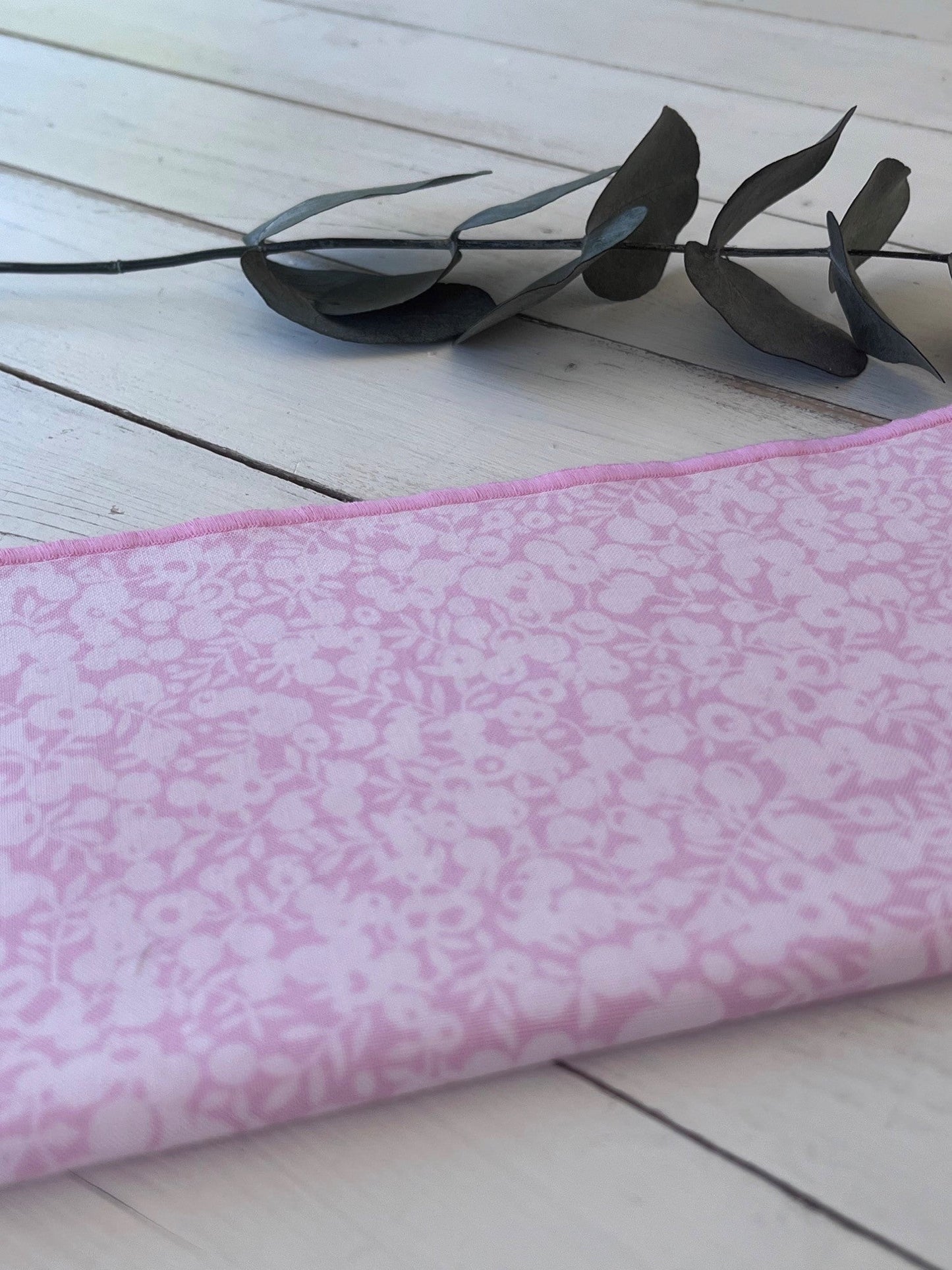 Furoshiki Pink Berries - Gilbertine BrusselsGilbertine Brussels