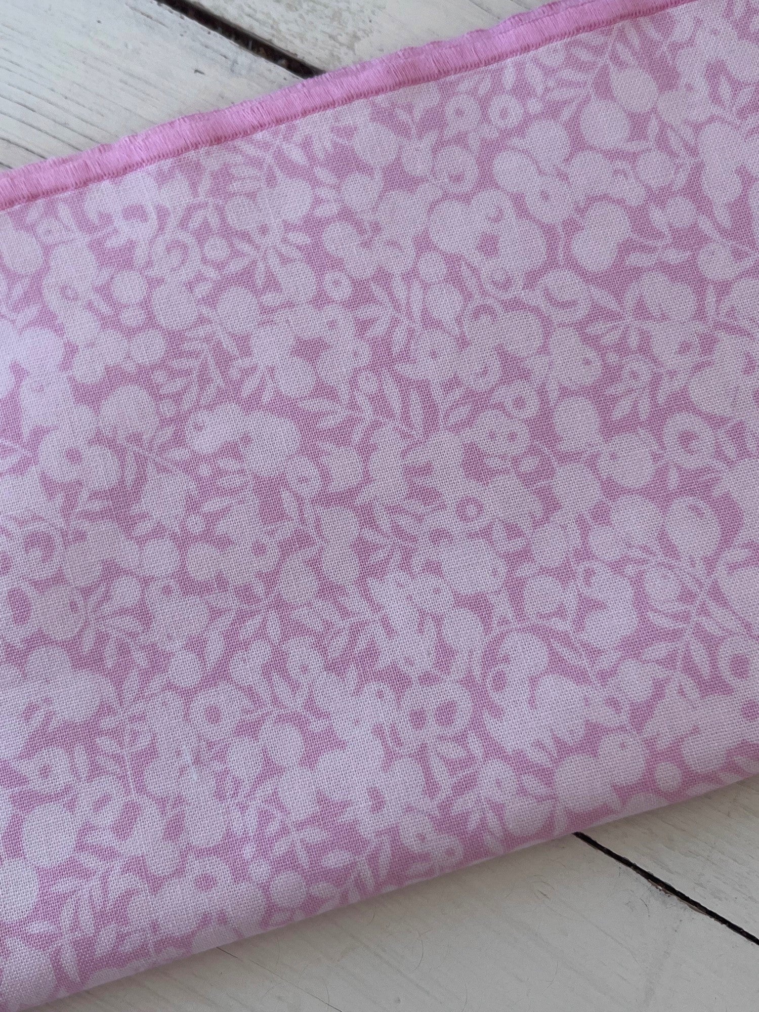 Furoshiki Pink Berries - Gilbertine BrusselsGilbertine Brussels