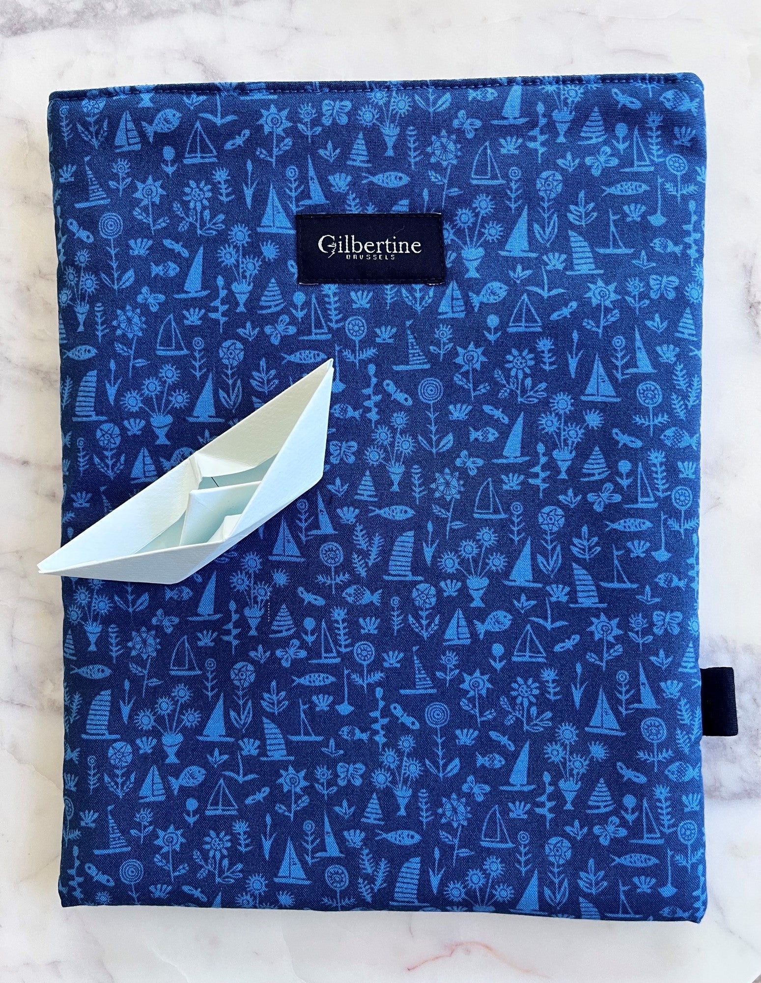 Pochette grand livre Fish and Ship - Gilbertine Brusselsgilbertinebrussels