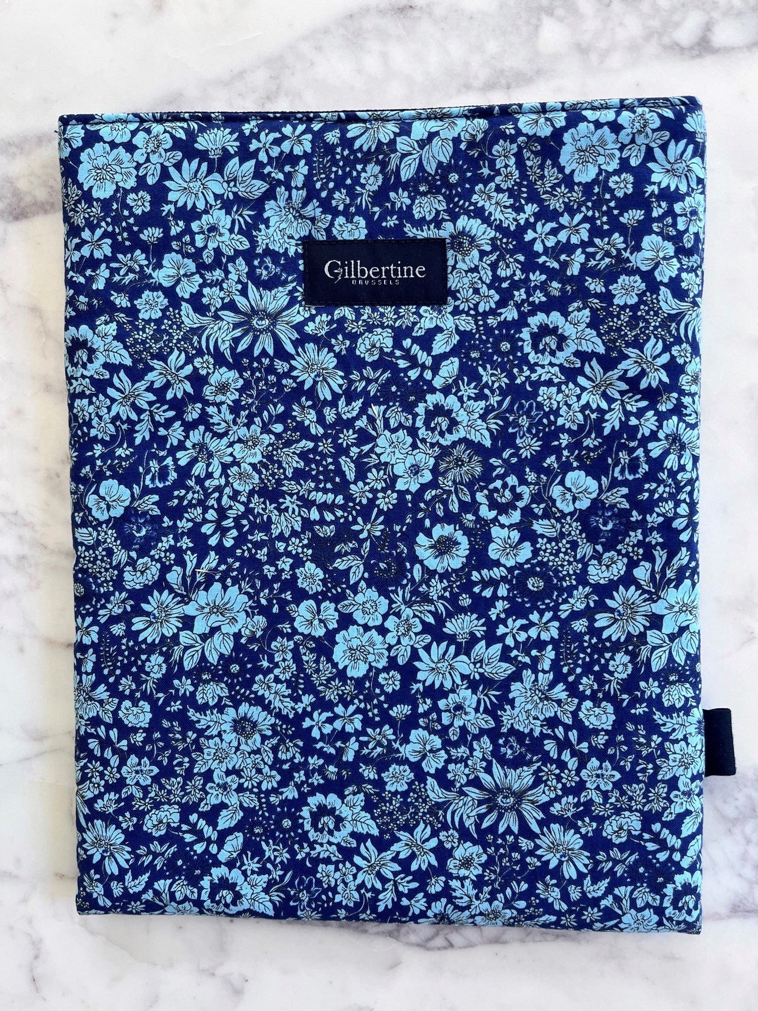 Pochette grand livre Melice - Gilbertine Brusselsgilbertinebrussels